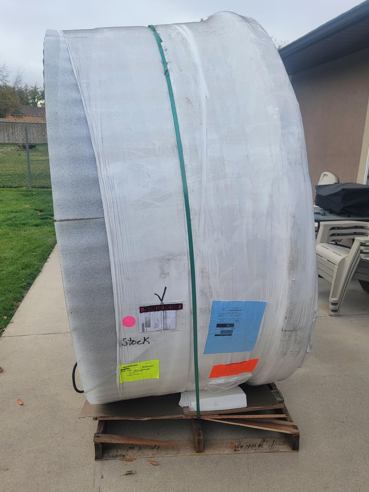 Outback Hot Tub, Fits 6 People, Standard Outlet Compatible, 20 Massage Jets, Cover Included, Aqualife by Strong Spas customer photo 2