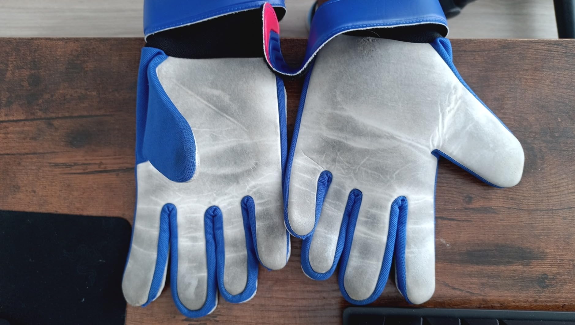 Soccer Goalie Goalkeeper Gloves for Kids Boys Youth with Grips customer photo 2