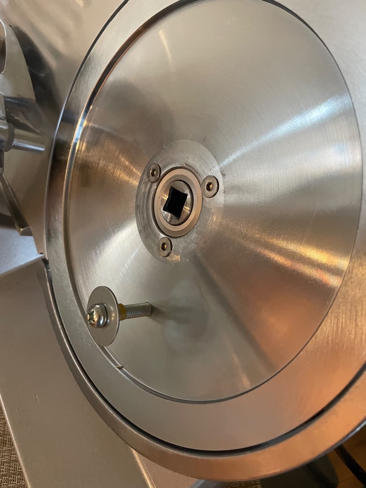 VEVOR Commercial Meat Slicer, 10 inch Electric Food Slicer, 240W Frozen Meat Deli Slicer, Premium Chromium-plated Steel Blade Semi-Auto Meat Slicer customer photo 2