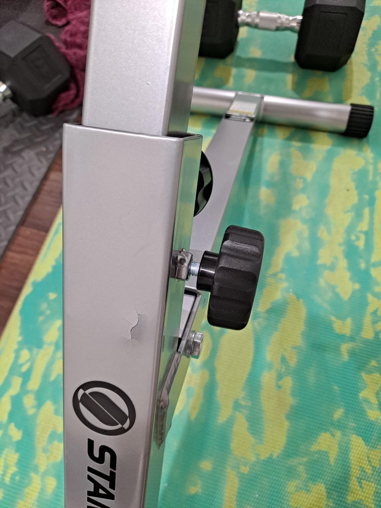 Stamina Hyperextension Bench 2014 - Adjustable and Foldable Exercise Bench Roman Chair with Smart Workout App - Up to 250 lbs Weight Capacity customer photo 2