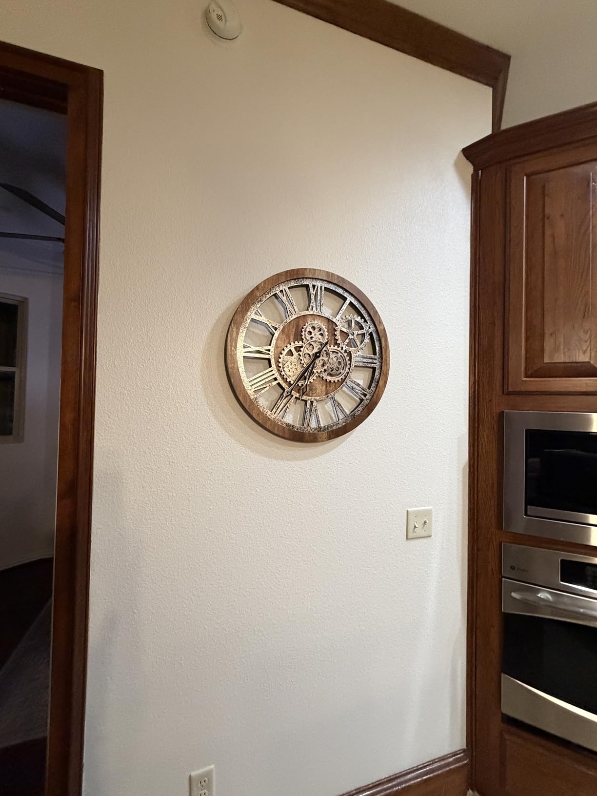 ImprovingLife The Gears Clock The Original Real Moving Gear Wall Clock Vintage Industrial Oversized Rustic Farmhouse (24 inch (60cm), Vintage Brown) customer photo 2