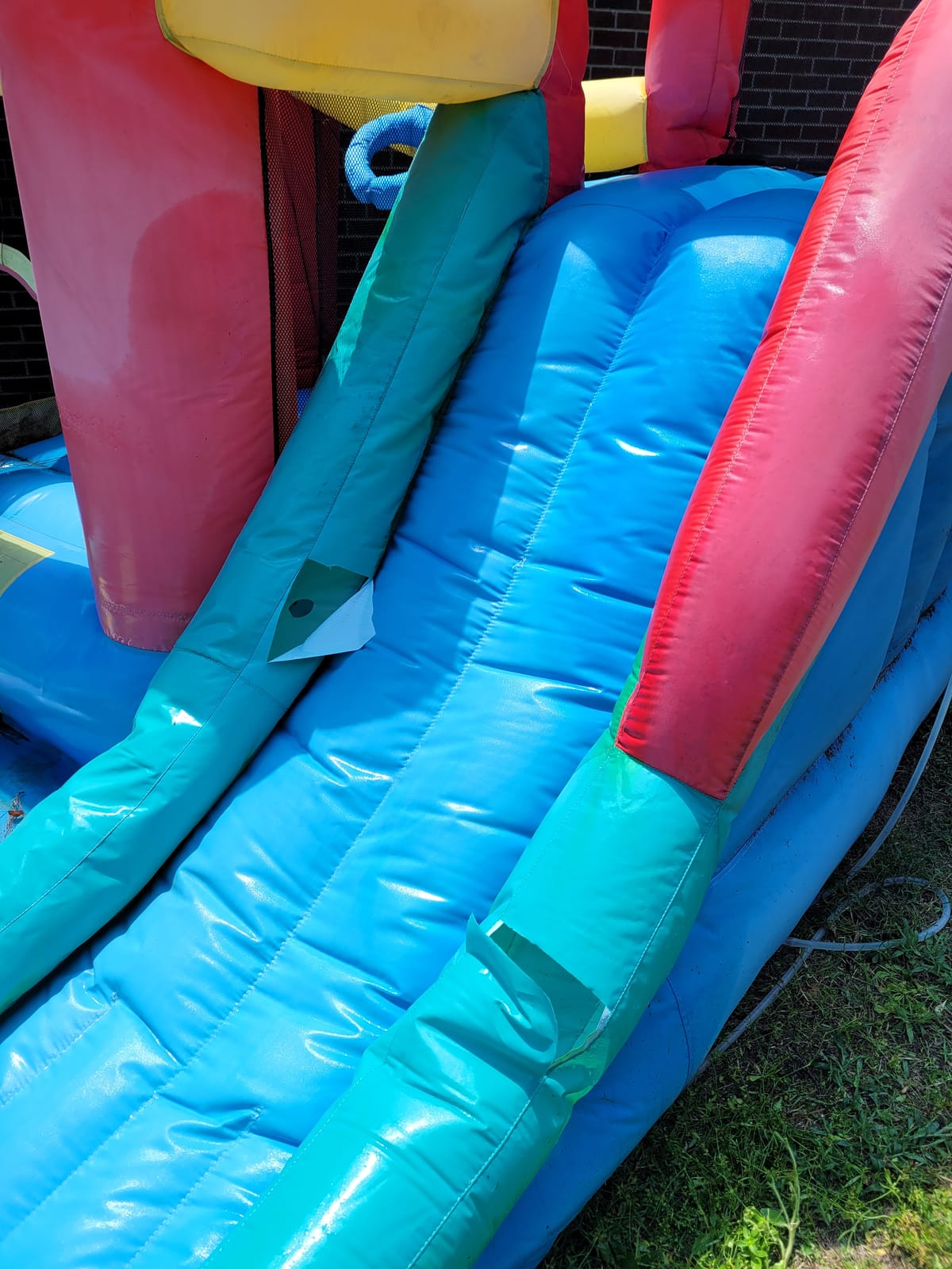 Outsunny 6-in-1 Kids Bounce House Inflatable Water Slide with Pool, Water Cannon, Climbing Wall, Inflator Included, Jumping Castle Kids Backyard Activity Outdoor Water Play Toy customer photo 1
