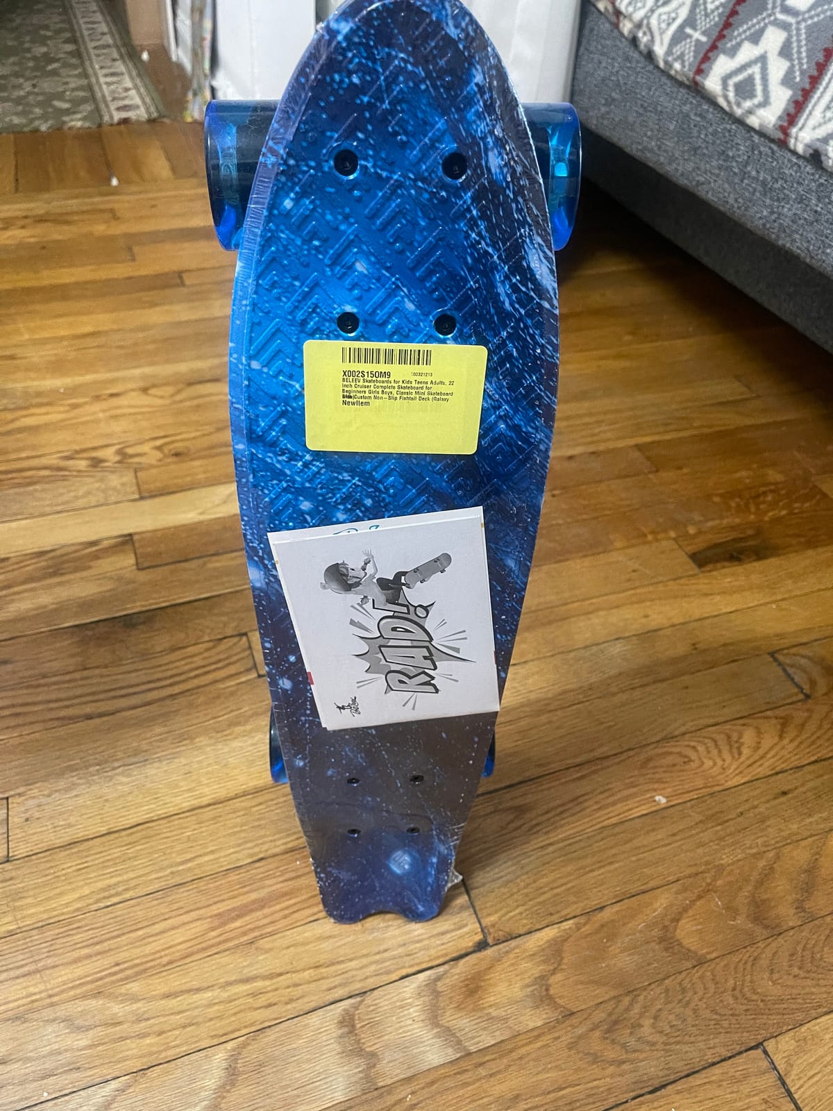 BELEEV 22 inch Skateboards for Kids, Cruiser Skateboard for Beginners Girls Boys Teens Adults, Mini Skateboards Classic Complete Skate Board with Skate T-Tool, Max Load 220 LBS customer photo 1