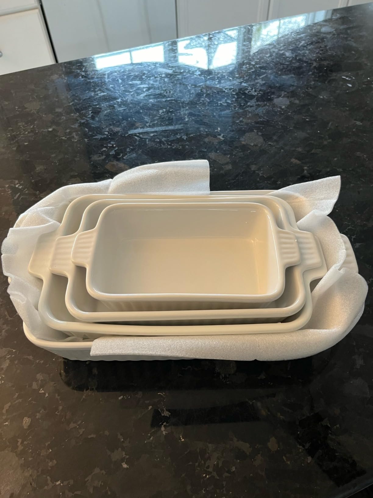 MALACASA Casserole Dishes for Oven, Porcelain Baking Dishes, Ceramic Bakeware Sets of 4, Rectangular Lasagna Pans with Handles for Baking Cake Kitchen, White (9.4