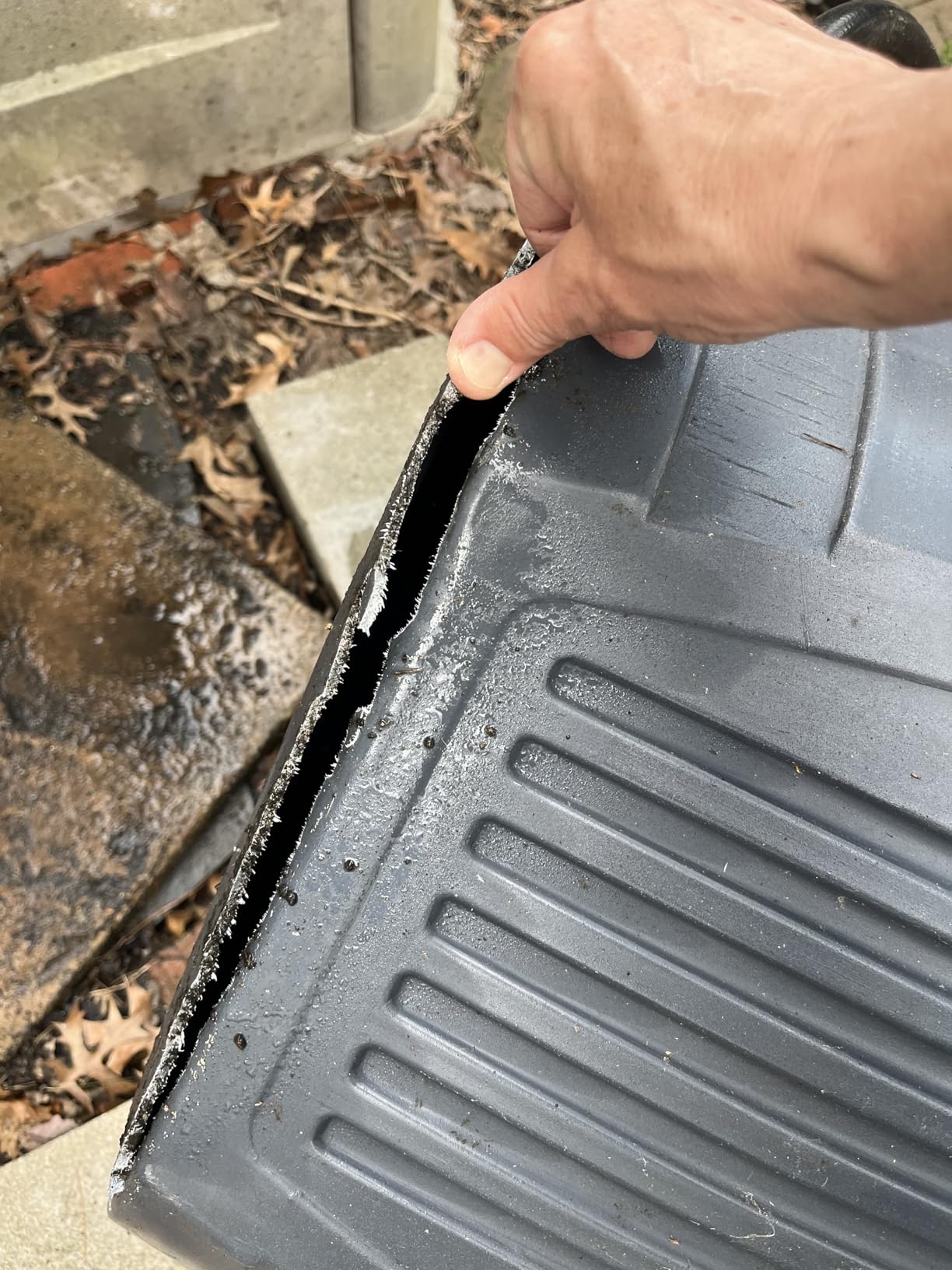 FCMP Outdoor 45 Gallon Heavy Duty Rain Water Catcher Barrel Container with Hose and Debris Screen for Outdoor Plants, Garden, and Landscapes (RC45-GRY) Grey customer photo 2