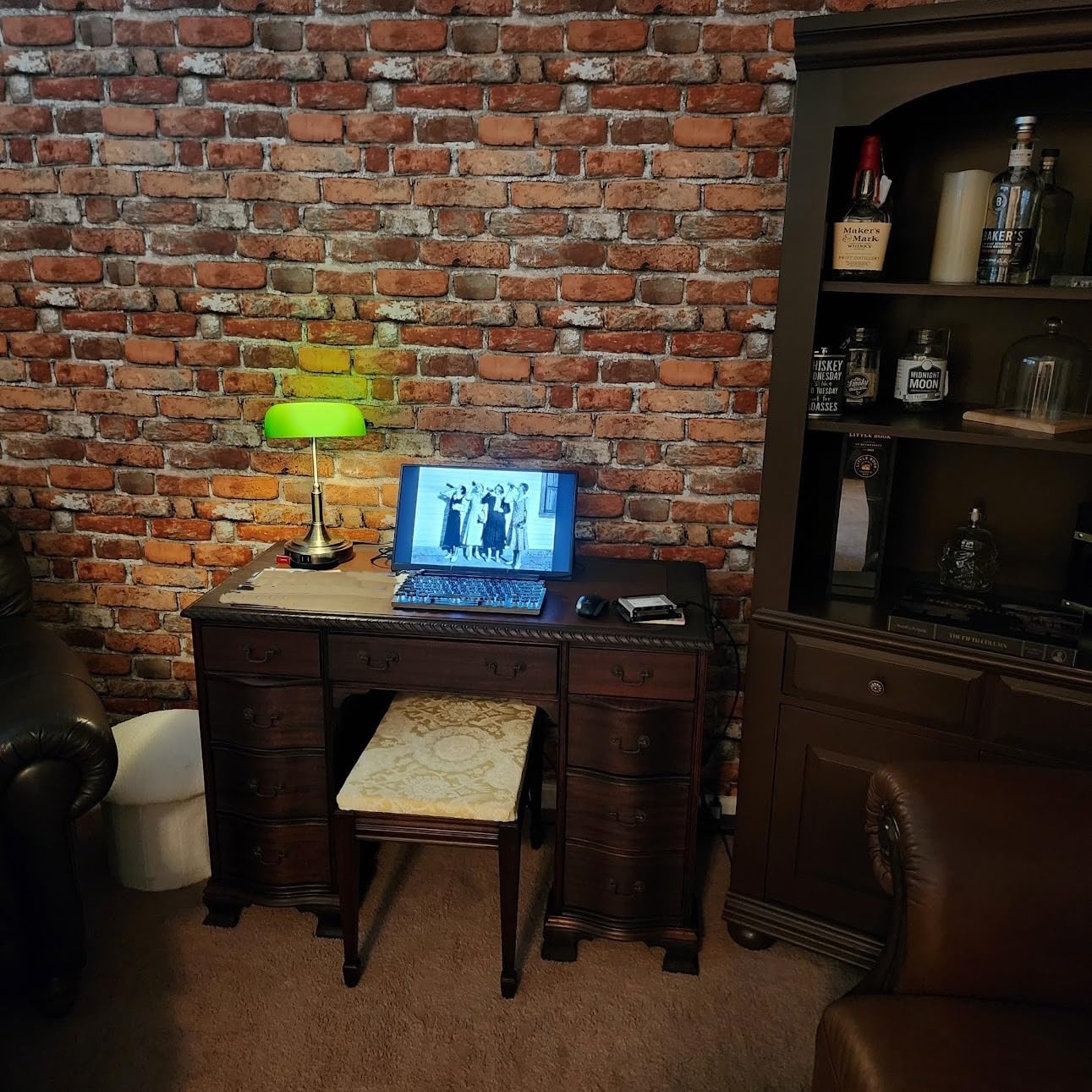 Bankers Lamp with 2 USB Ports, Touch Control Green Glass Desk Lamp with Brass Base, 3-Way Dimmable Vintage Desk Lamp for Home Office Workplace Nightstand Bedroom Library Piano, LED Bulb Included customer photo 2