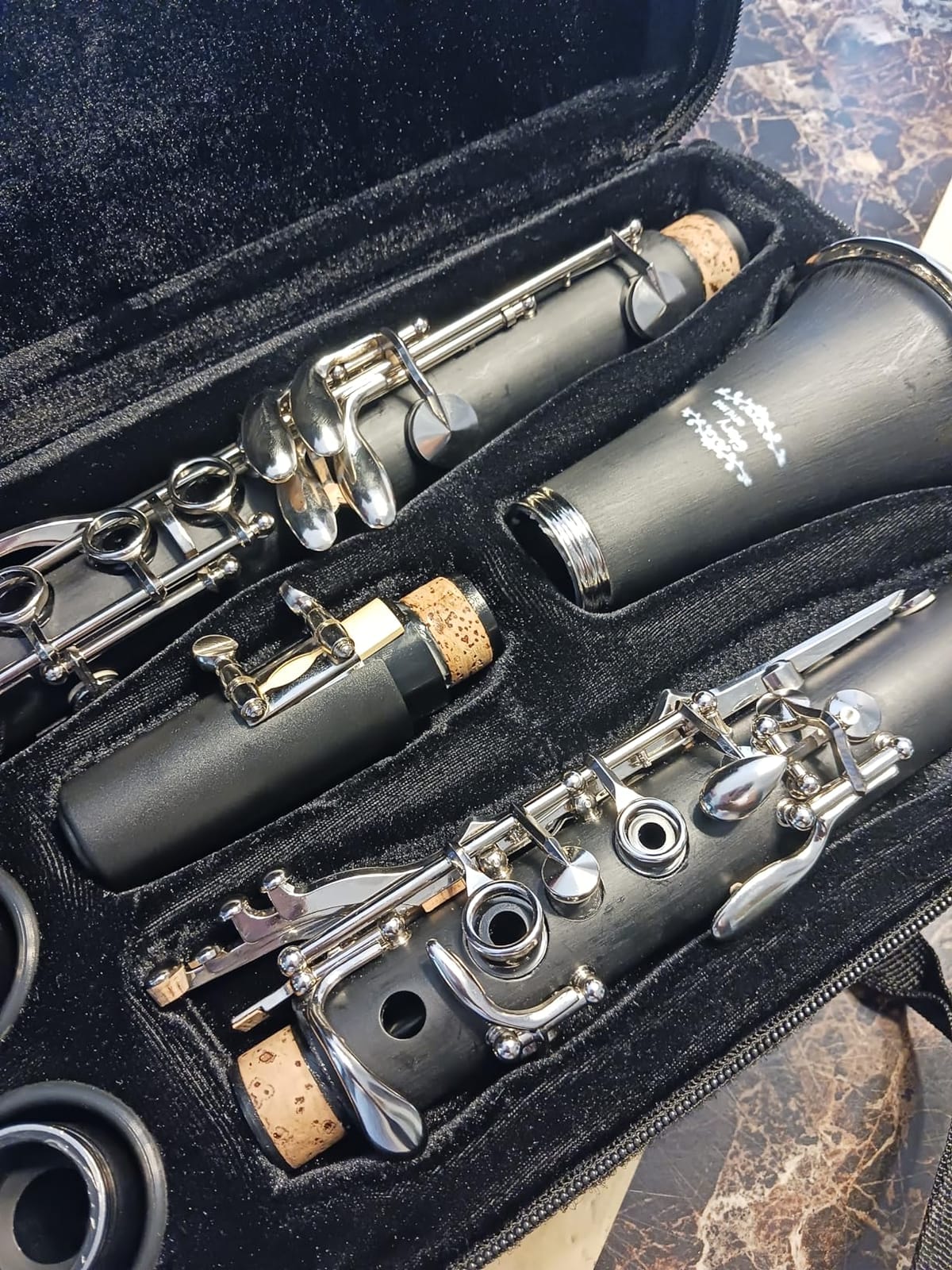 Glory GLY-PBK Professional Ebonite Bb Clarinet with 10 Reeds, Stand, Hard Case, Cleaning Cloth, Cork grease, Mouthpiece Brush and Pad Brush, Black customer photo 1