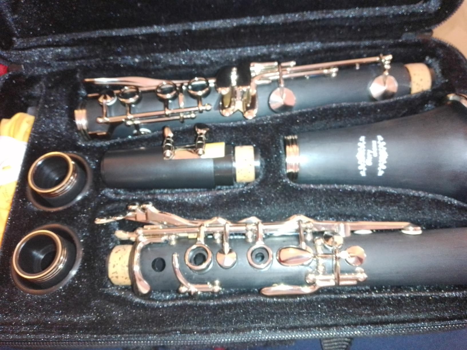 Glory GLY-PBK Professional Ebonite Bb Clarinet with 10 Reeds, Stand, Hard Case, Cleaning Cloth, Cork grease, Mouthpiece Brush and Pad Brush, Black customer photo 2