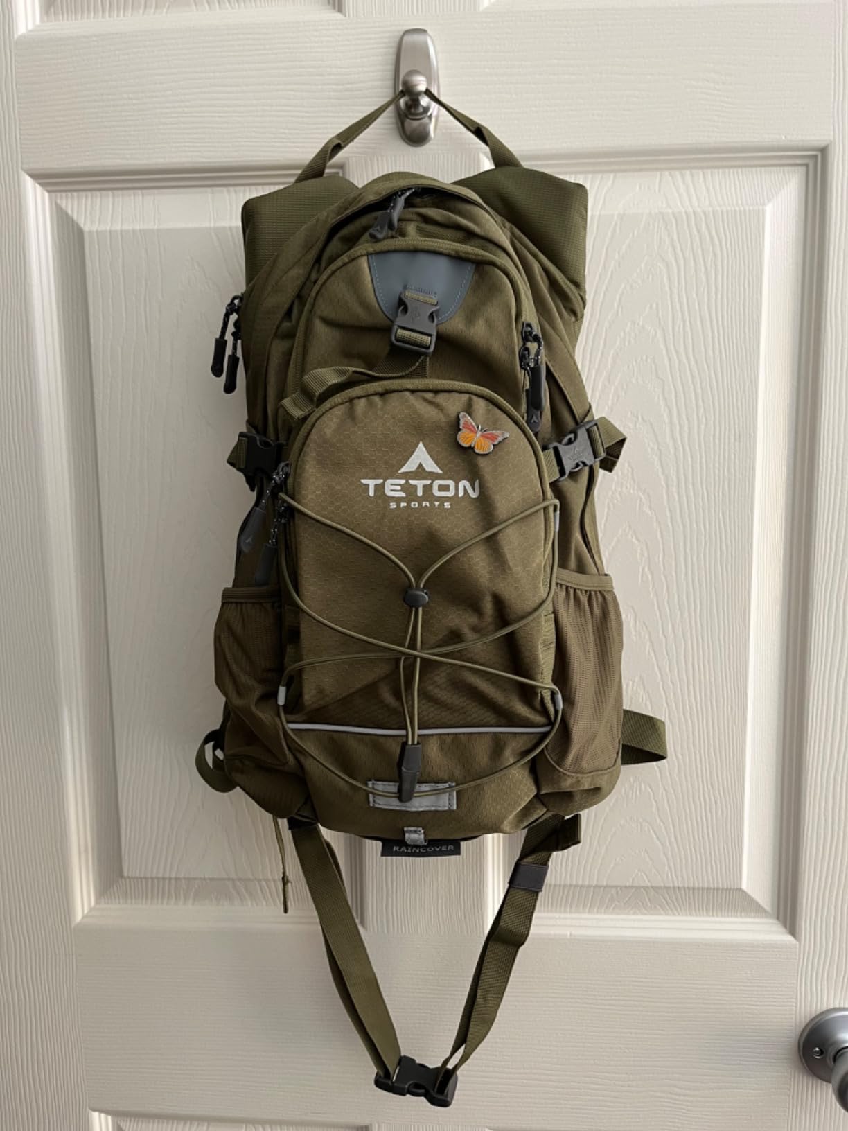 Teton Oasis/Trailrunner Hydration Backpack - Lightweight Water Pack with 2L/3L Bladder for Hiking, Running, Cycling, Biking 18L/22L Sizes - Sewn-in Rain Cover - Fits Men and Women customer photo 1