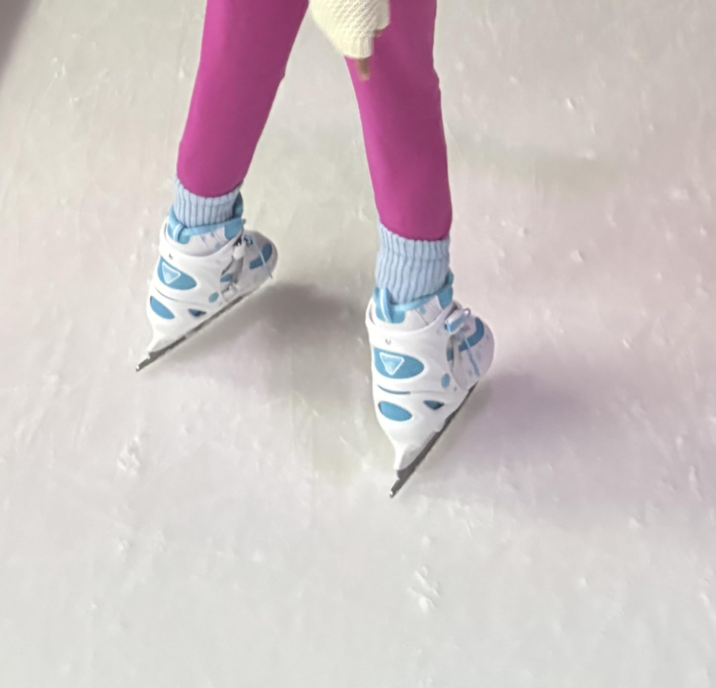 Lake Placid Summit Adjustable Youth Ice Skates customer photo 1