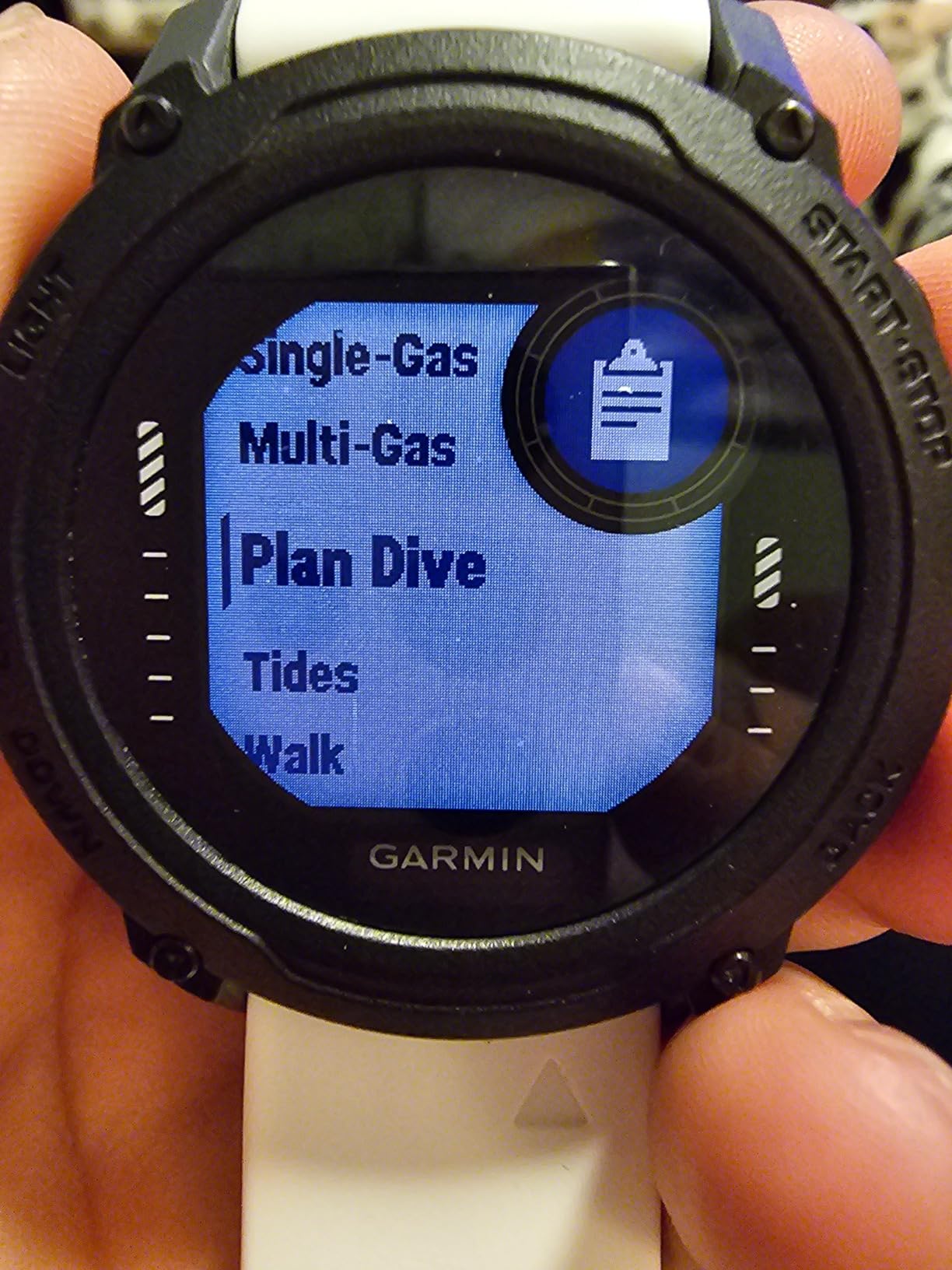 Descent G1, Rugged Dive Computer, Slate Gray | Incident detection customer photo 2
