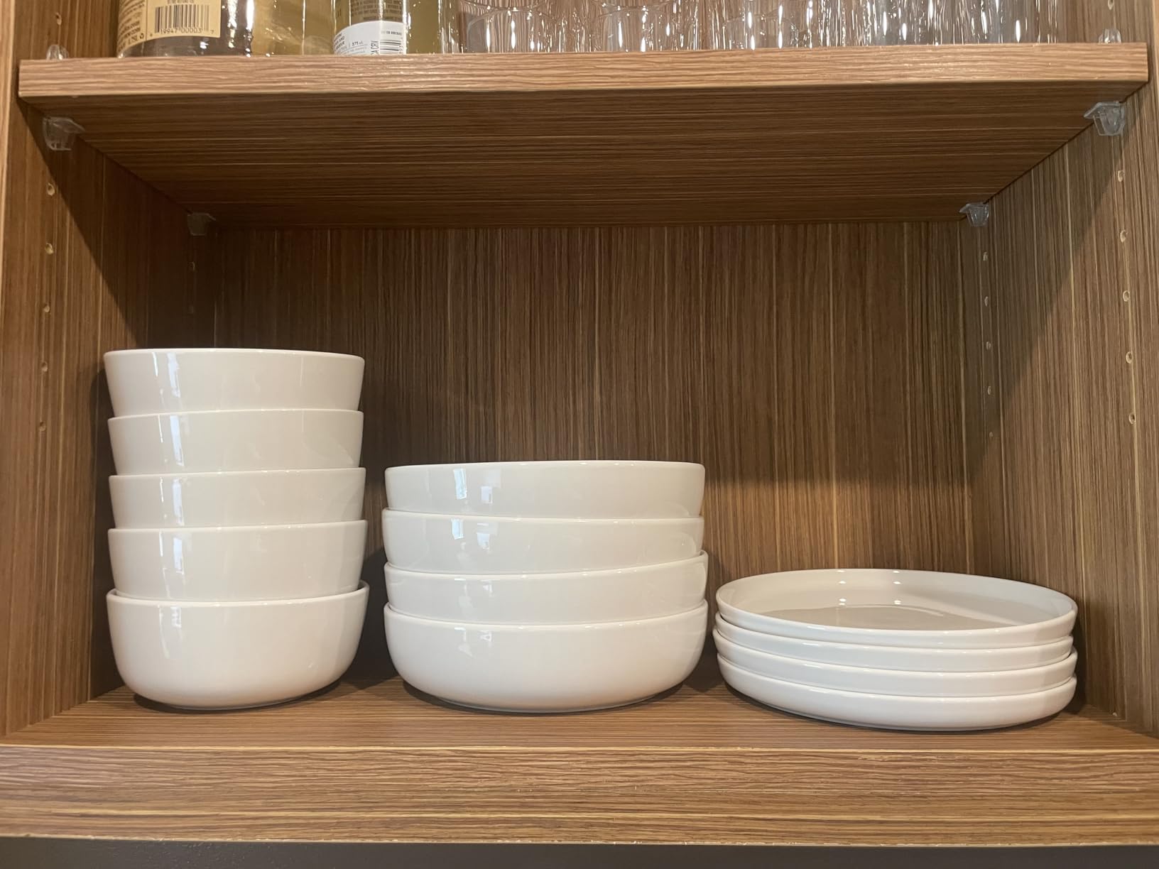 Gibson Home Oslo Dinnerware Set for 4, 16-Piece White Porcelain Plates and Bowls - Ceramic Dish Set | Microwave & Dishwasher Safe customer photo 1