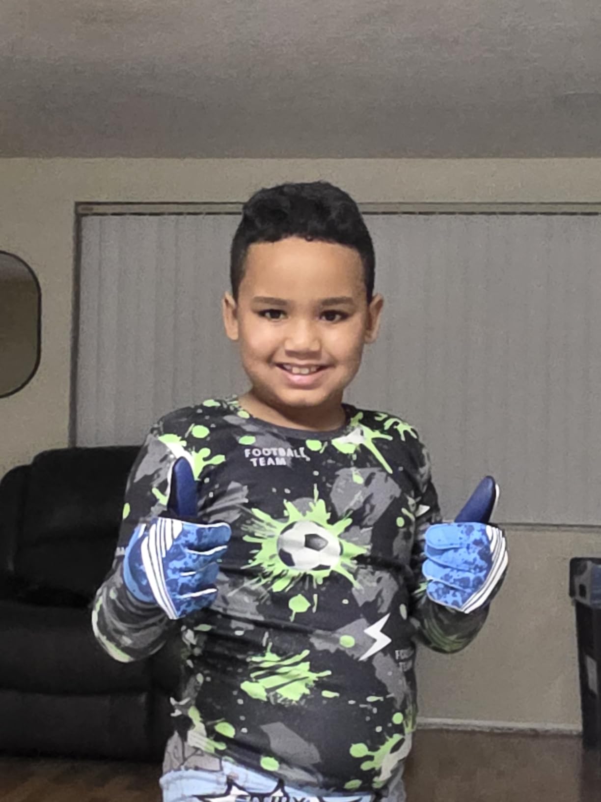 Soccer Goalie Goalkeeper Gloves for Kids Boys Children Youth | Strong Grip Latex Palm customer photo 1