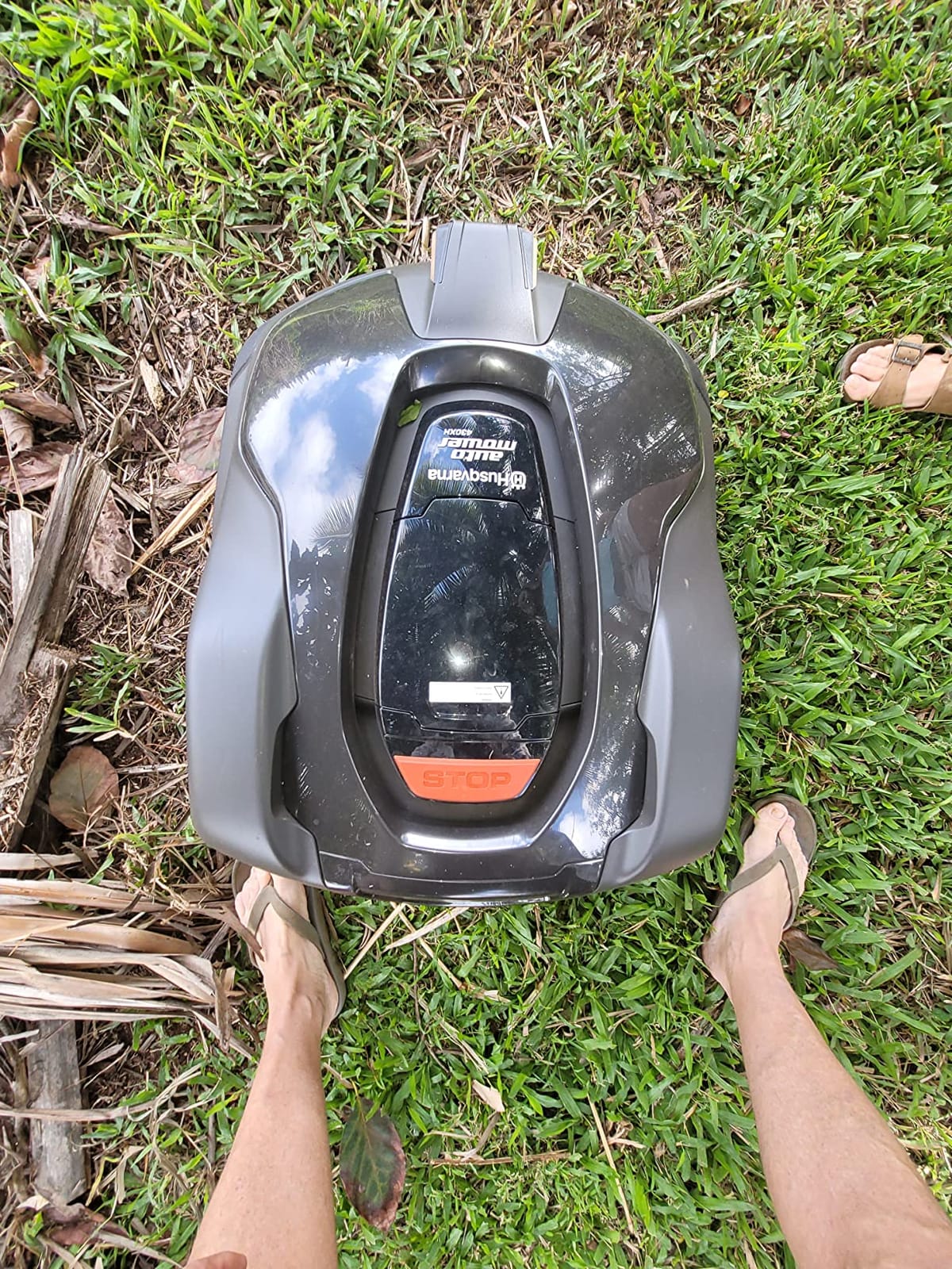 Husqvarna Automower 430X Robotic Lawn Mower with GPS Assisted Navigation, Automatic Lawn Mower with Self Installation and Ultra-Quiet Smart Mowing Tech for Medium to Large Yards (0.8 Acre), 967852845 customer photo 1