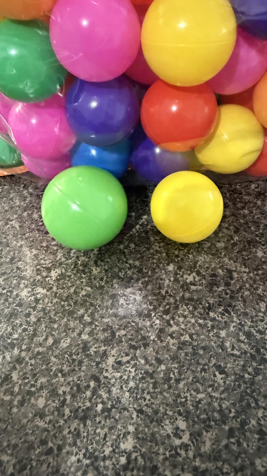 Vanland Ball Pit Balls, Plastic Playpen Toys for Babies Toddlers and Kids | Multicolored, Phthalate Free, BPA Free, Crush Proof Plastic, Reusable with Storage Bag, Suitable for Tents, pools and Party customer photo 1