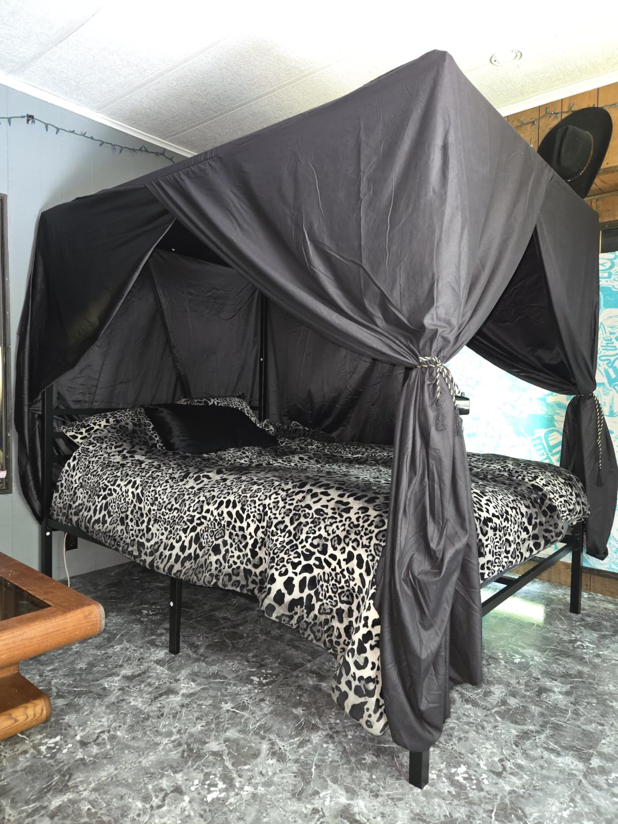 SHA CERLIN Queen Size Canopy Bed Frame with Heavy Duty Metal Slats, Black | Modern Minimalist Design Four-Poster, Under-Bed Storage Space, Mattress Foundation, No Box Spring Needed, Easy Assembly customer photo 1