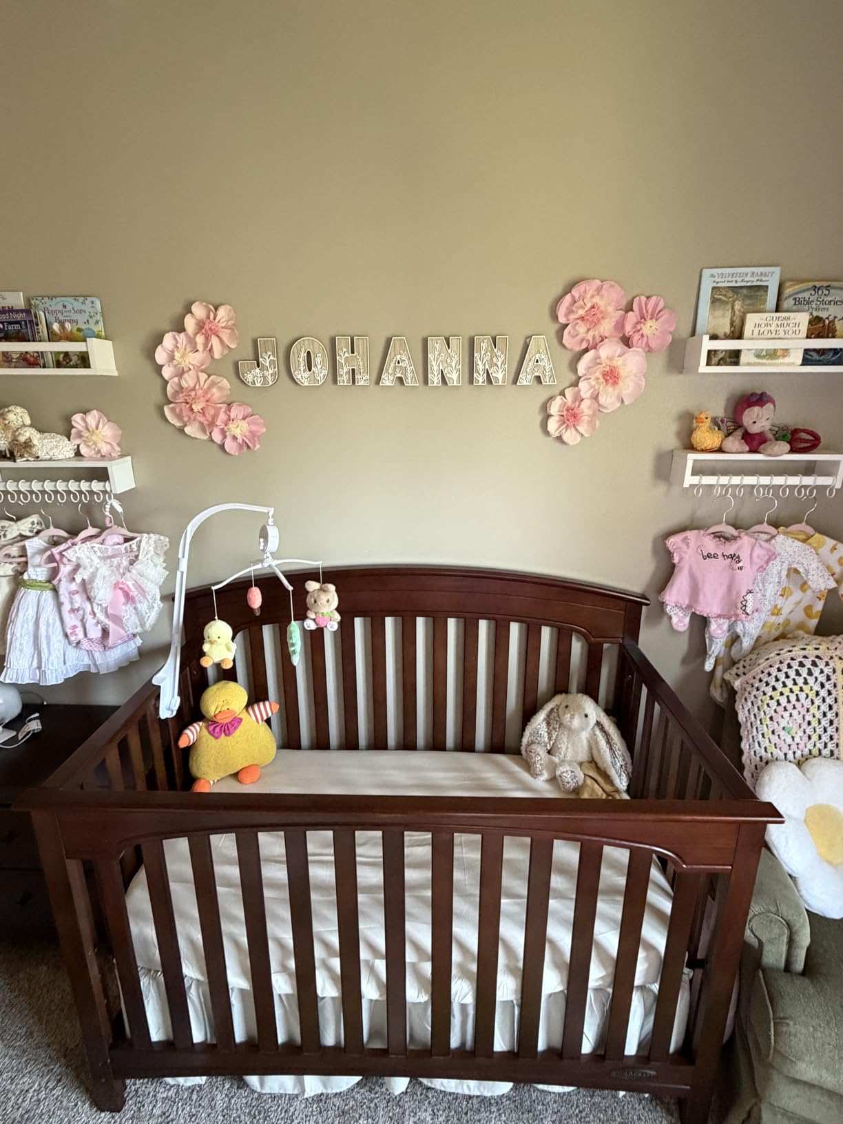 Forbena Floating Nursery Book Shelves for Wall Set of 4, Wall Bookshelf for Kids Room, White Wood Hanging Bookshelves Book Shelf for Baby Toddler Childrens Boy Girl Bedoom Toy and Decor Storage customer photo 2
