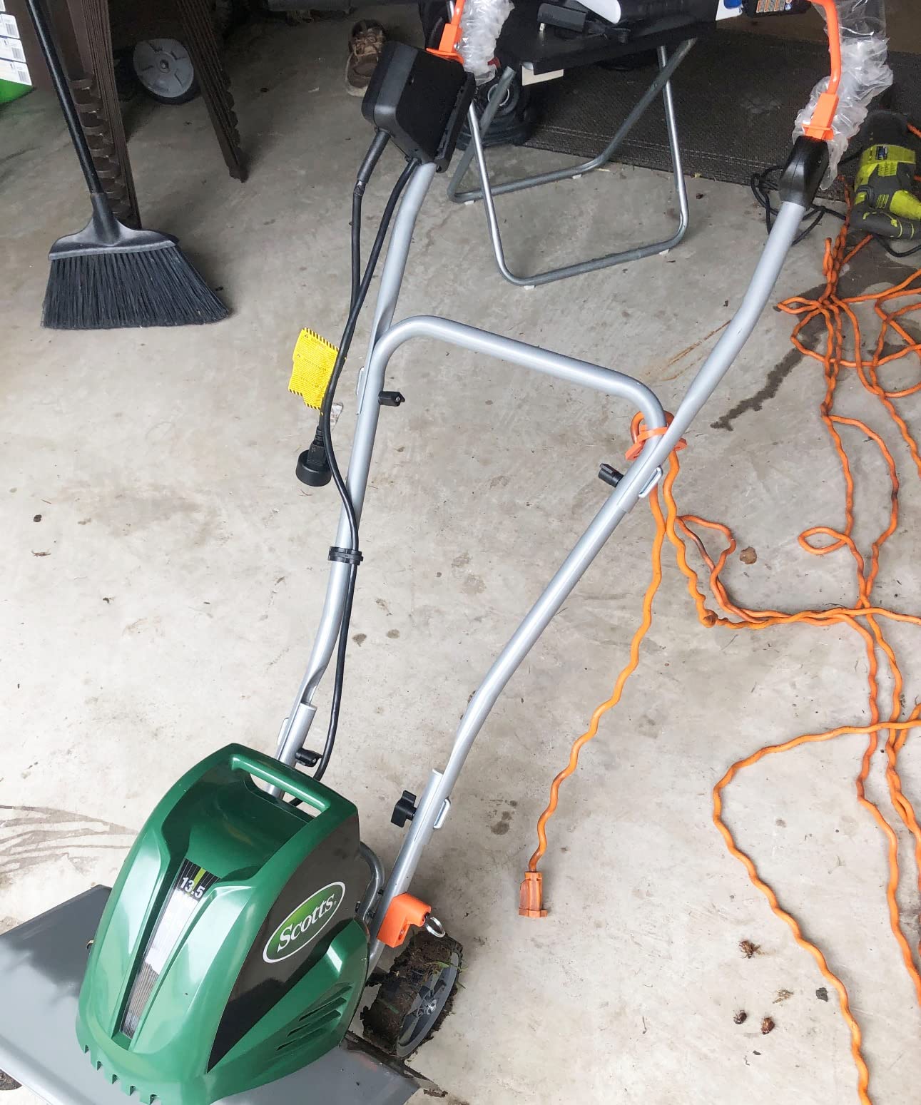 Scotts Outdoor Power Tools TC70135SS Garden Tiller, 16-Inch, 13.5-Amp, Green customer photo 1