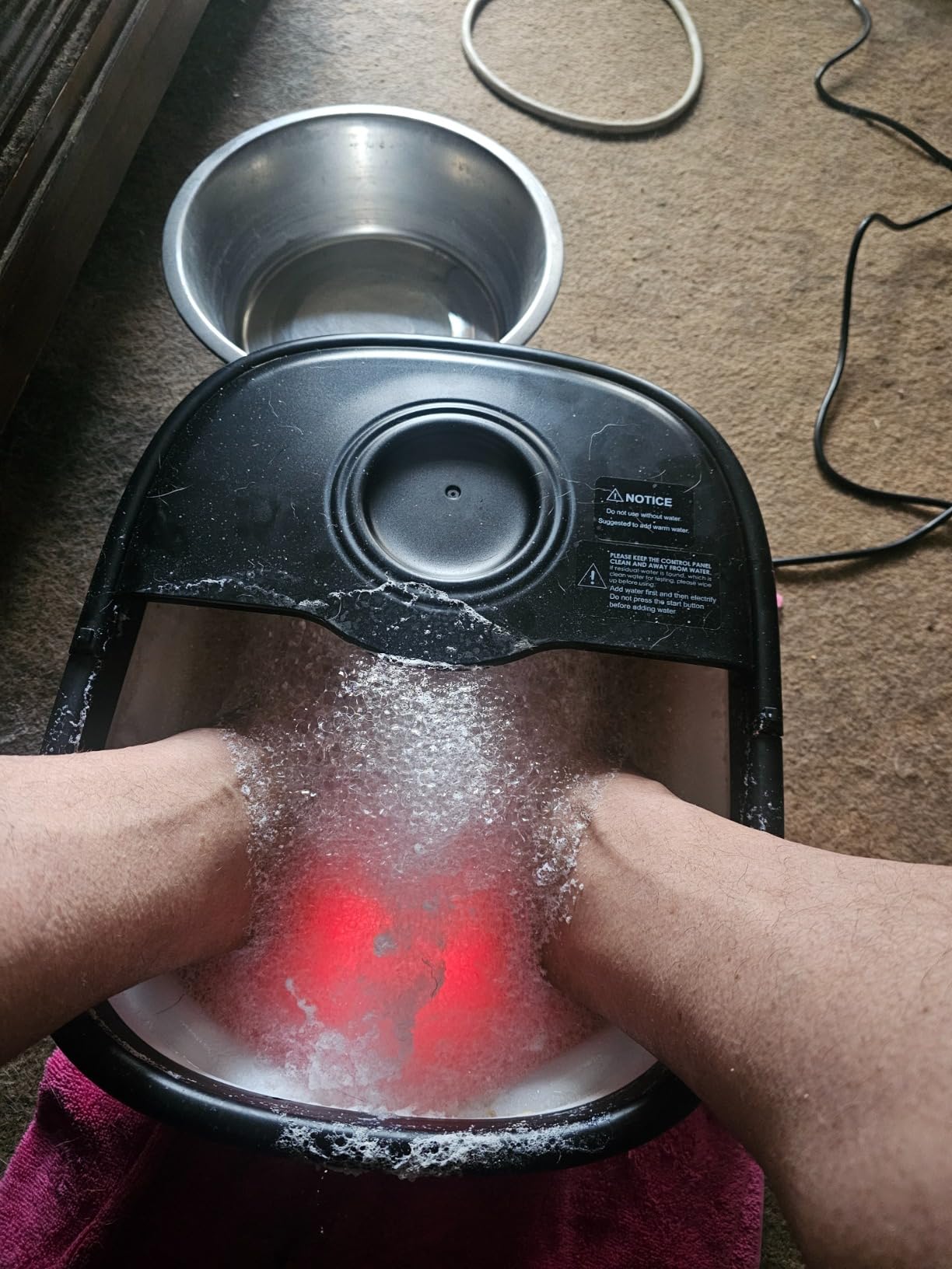 KNQZE Collapsible Foot Spa Bath with Heat & Remote Control, Bubble Massage, Temperature Control, Red Light (Black) customer photo 1