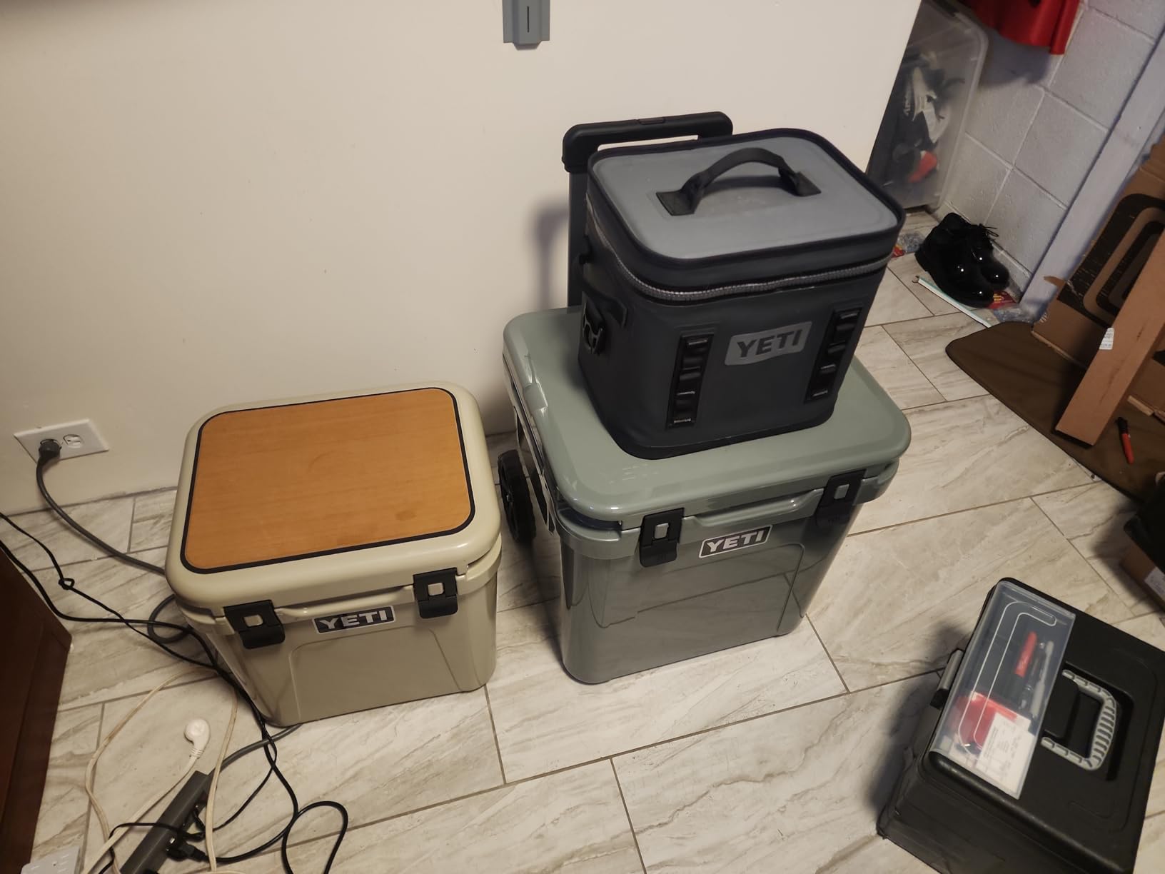 YETI Roadie 48 Wheeled Cooler with Retractable Periscope Handle customer photo 1