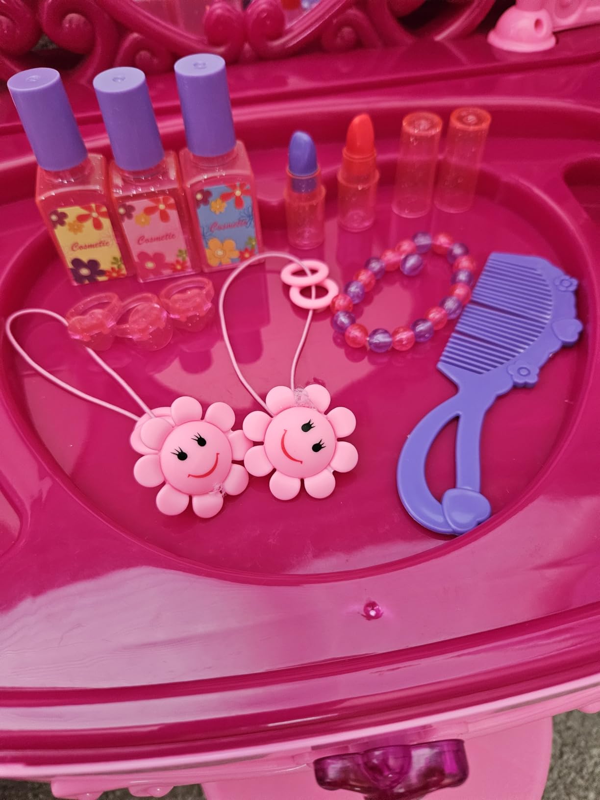 Eohemeral Toddler Kids Vanity with Music Mirror & Chair | Kids Makeup Vanity Set with Accessories and Lights and Music Sound for Girls, Toddlers 3 4 5 Years Old customer photo 2