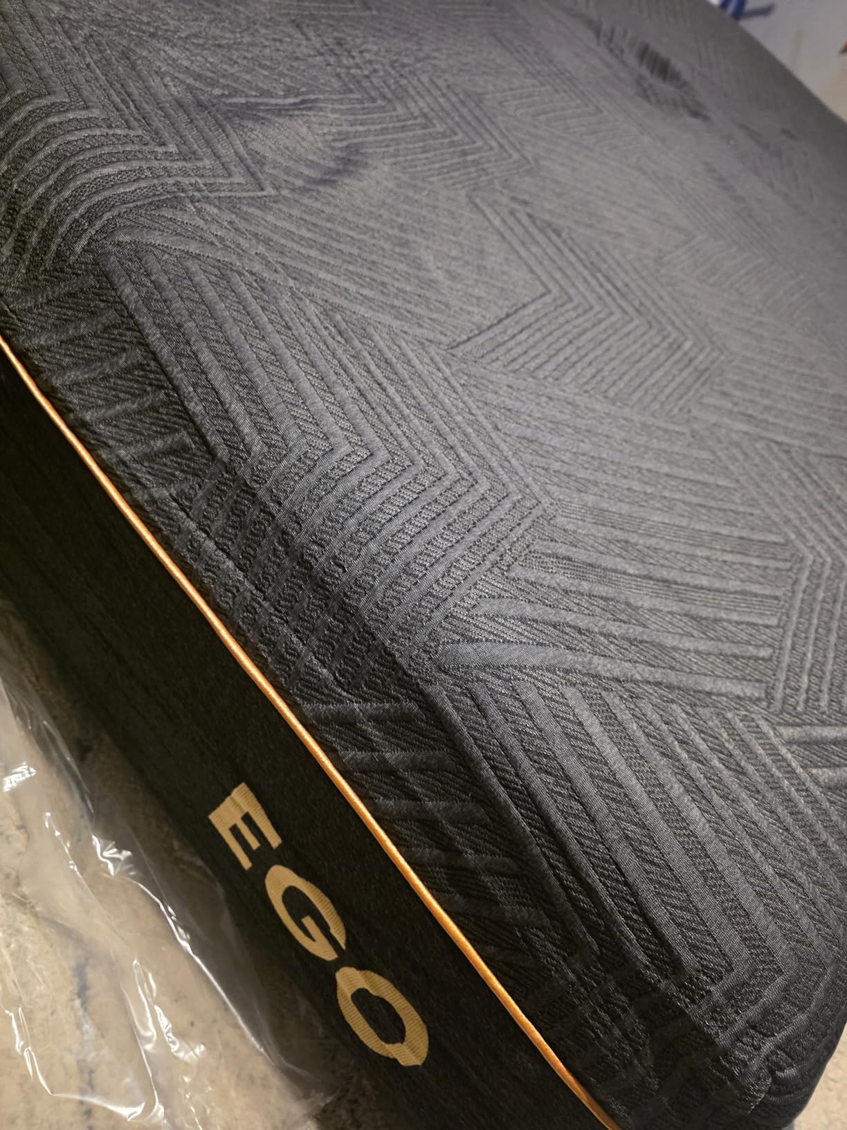 EGOHOME 14 Inch King Size Memory Foam Mattress for Back Pain, Cooling Copper Gel Bed in a Box, Foam Made in USA, CertiPUR-US Certified, Therapeutic Medium Firm, 76x80x14 Black customer photo 1
