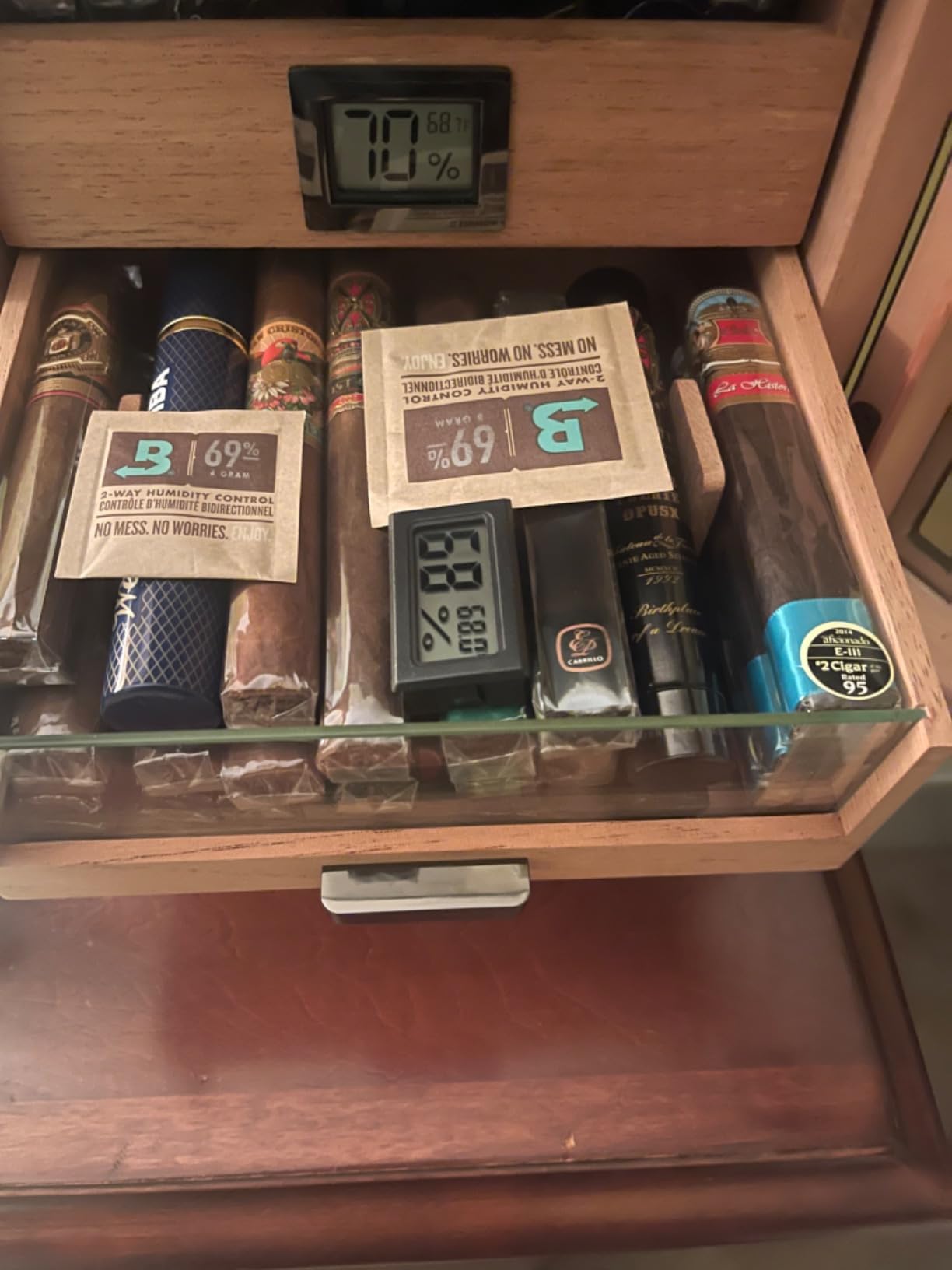 CASE ELEGANCE Luca Cabinet Humidor - Black, Holds 80-100 Cigars | Spanish cedar, glass display customer photo 2