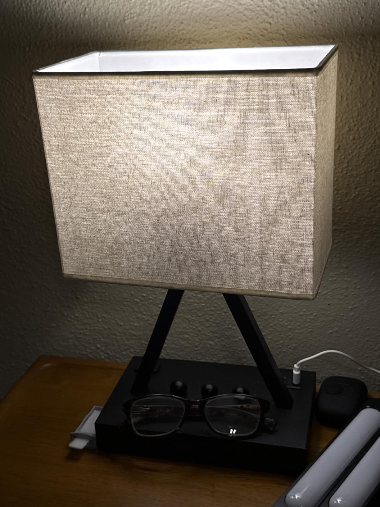 Briever Touch Control Table Lamp, 3-Way Dimmable Desk Lamp with USB C & USB A and AC Outlet, Bedside Lamps with Phone Stands for Bedroom, Living Room, Office, LED Bulb Included, Black customer photo 1