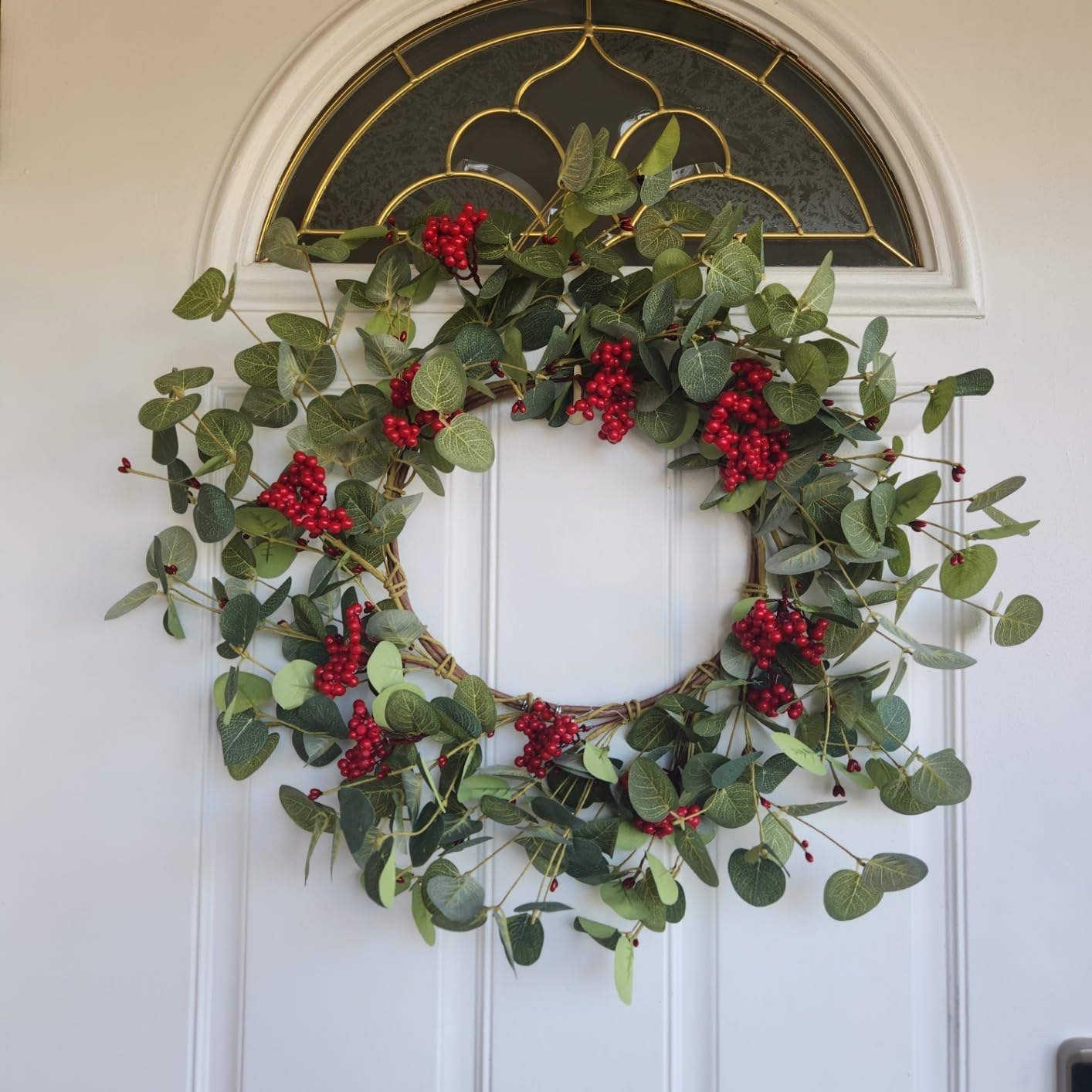 Sggvecsy 18 Inch Artificial Christmas Wreath for Front Door Xmas Red Berry Wreath Winter Glitter Eucalyptus Wreath Christmas Hanging Decorations for Wall Home Window Holiday OutdoorDecor customer photo 1