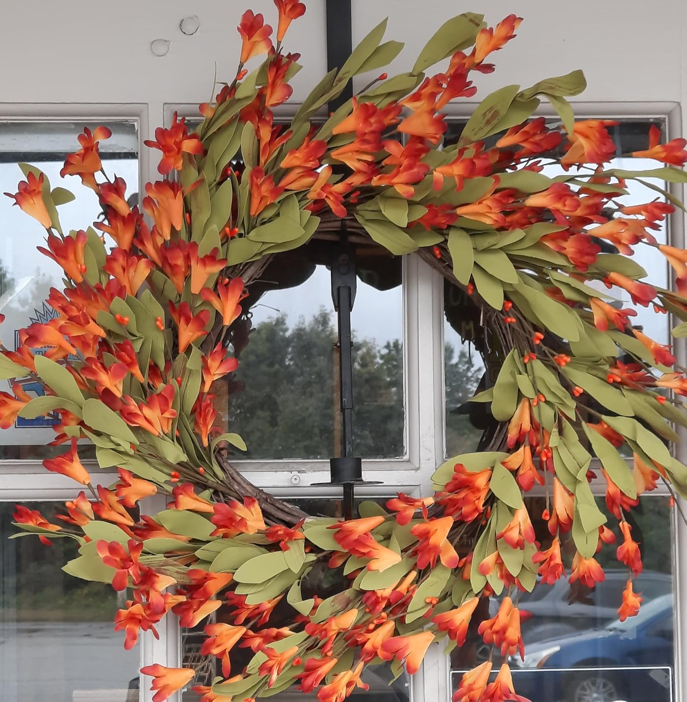 Sggvecsy 18 Inch Artificial Christmas Wreath for Front Door Xmas Red Berry Wreath Winter Glitter Eucalyptus Wreath Christmas Hanging Decorations for Wall Home Window Holiday OutdoorDecor customer photo 2