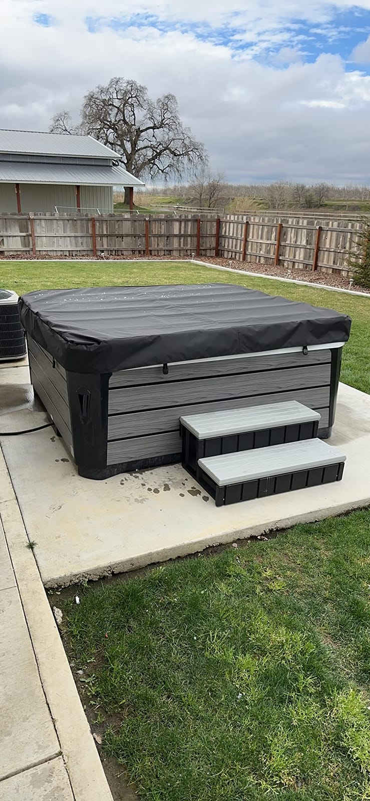 Comfort Hot Tubs - Hot Tub Spa - Seats 5-6 People - 51 Jets - Standard Heavy Duty Flip Cover, Water Fountains, Ozonator, LED Lights, Headrests, and More customer photo 1