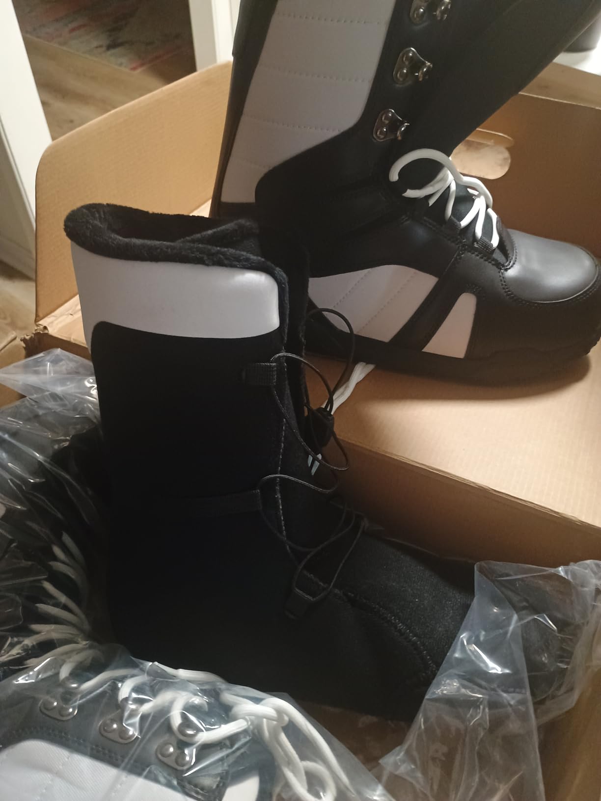 Alpine Swiss Men's Snowboard Boots | Waterproof, Custom-Fit Liner, Medium Flex for All-Mountain Riding customer photo 2