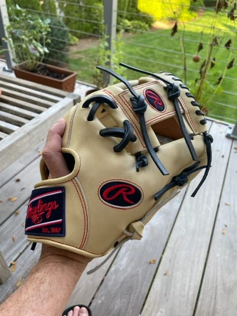 Wilson A2000 Baseball Glove customer photo 2