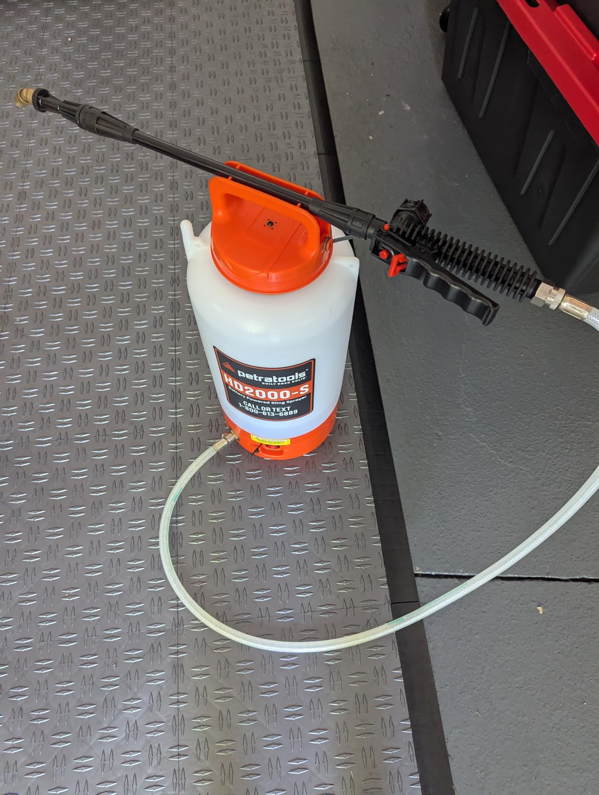 PetraTools HD2000-S 2 Gallon Battery Powered Garden Sprayer, 2 Hour Runtime customer photo 2