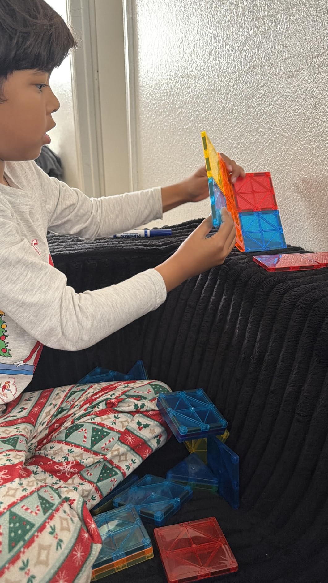 FNJO Magnetic Tiles, 110PCS Magnet Building Set, Magnetic Building Blocks, Construction STEM Learning and Playing Toys for Kids, Montessori Toy for Preschool Boys Girls customer photo 1