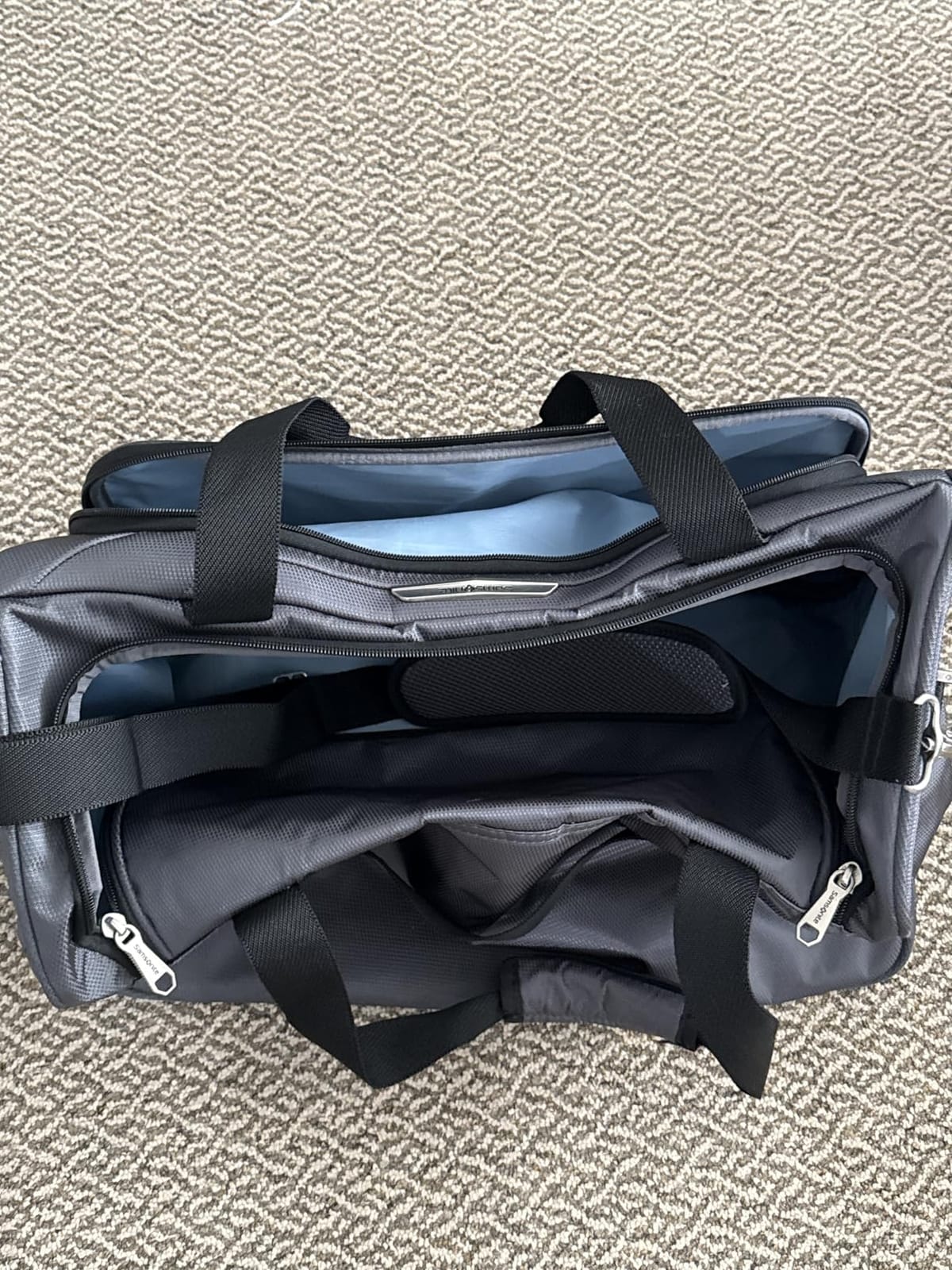 Samsonite Ascella 3.0 Softside Expandable Luggage with Spinner Wheels, 2W Garment Bag, Black customer photo 1