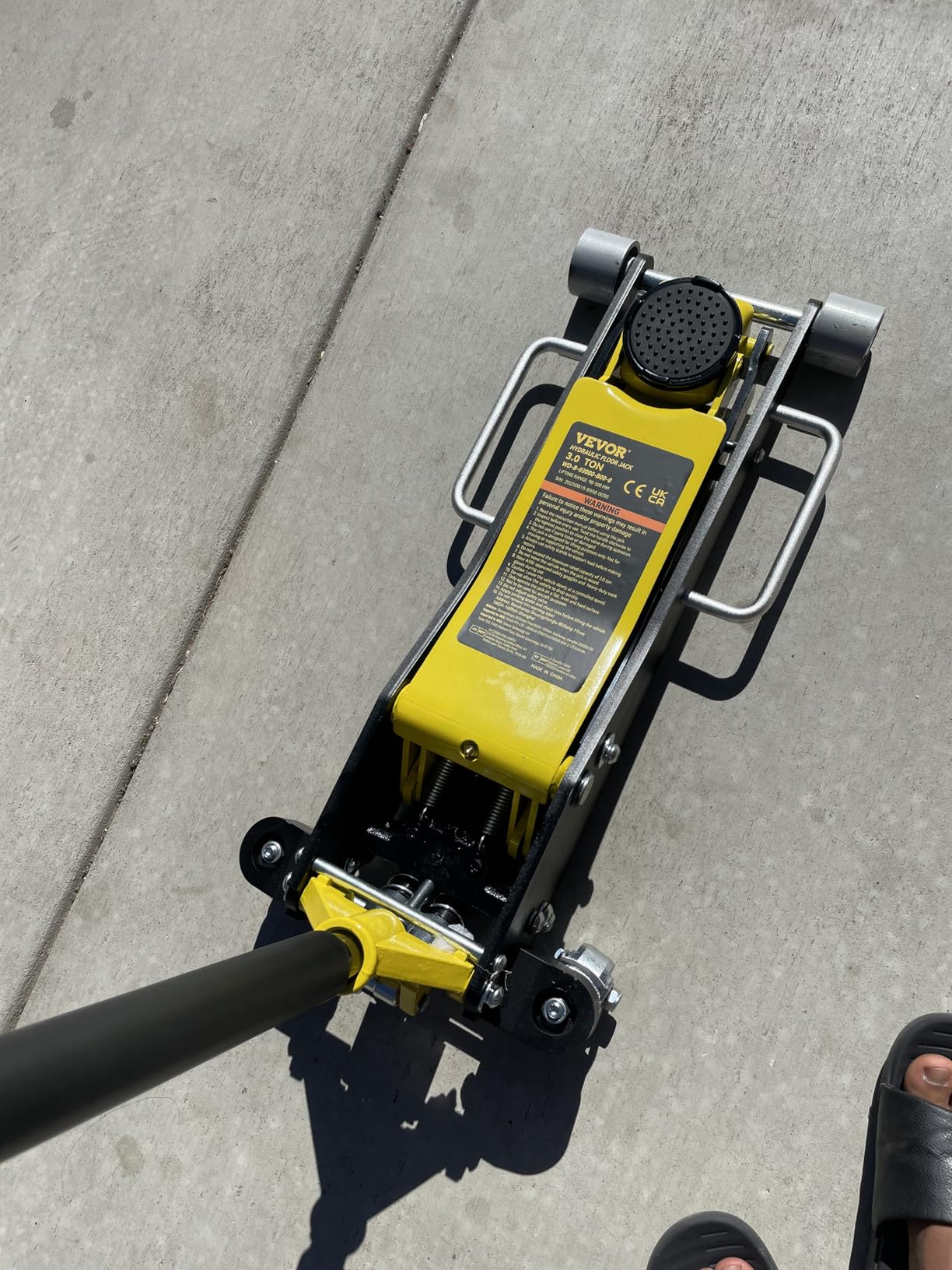 VEVOR 3 Ton Low Profile Aluminum & Steel Racing Floor Jack | Dual Pistons Quick Lift Pump customer photo 2