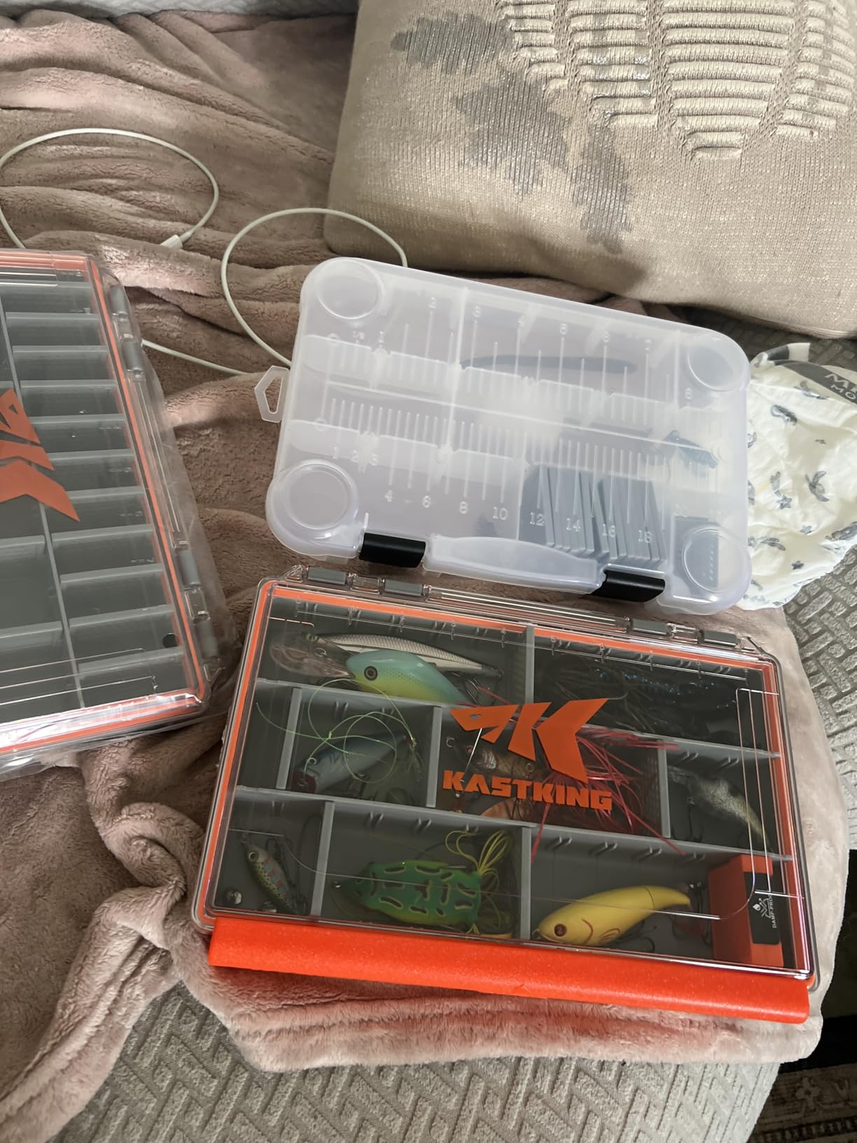 KastKing HyperSeal Waterproof Tackle Box, 3600 and 3700 Tackle Trays, Fishing Tackle Box Organizer with Removable Dividers, Lure Box and Terminal Tackle Storage customer photo 1