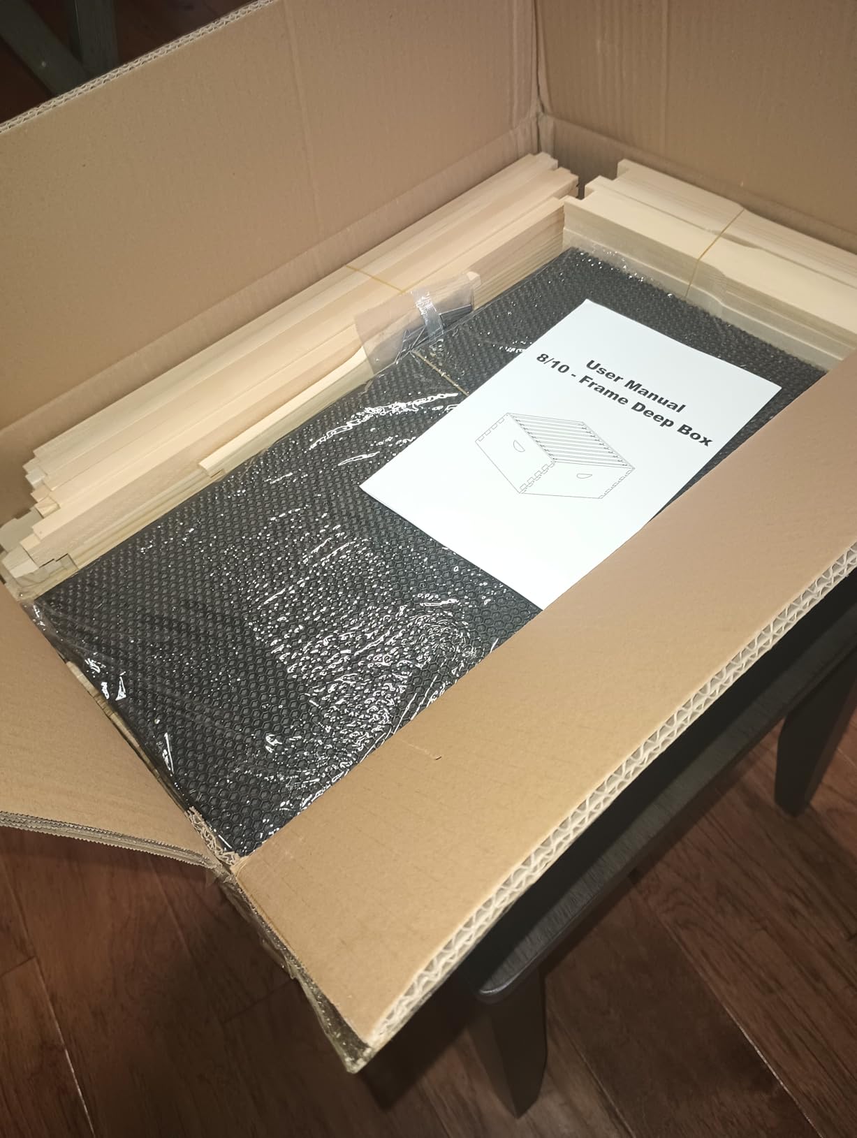 POLLIBEE 10 Frame Beehive Box, Langstoth Deep Brood Box Sections of Wood for Beehives, Bee Box Dipped in Heavy Beeswax Includes Wooden Beehive Frames & Waxed Foundations (Unassembled) customer photo 1