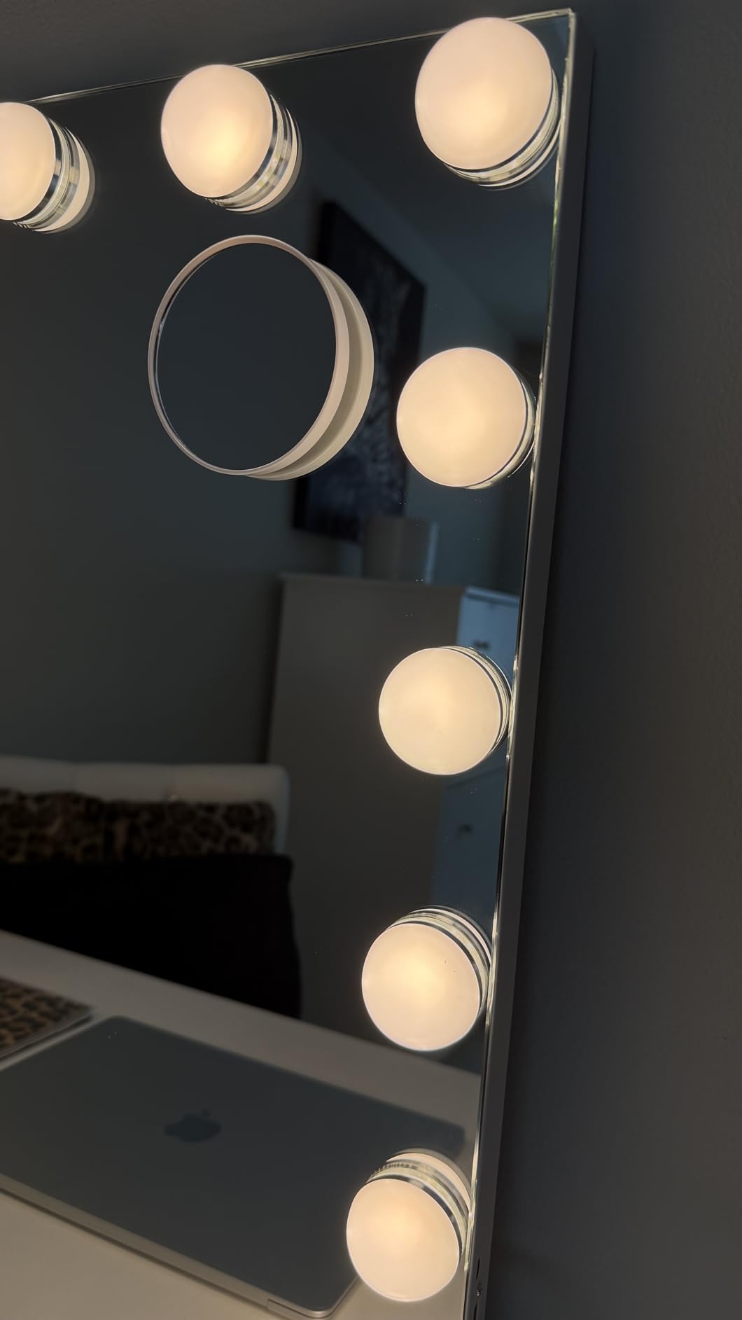 Gvnkvn Vanity Mirror with Lights, 32 x 24 Tabletop Hollywood Makeup Mirror, Hollywood Lighted Mirror with 18 Dimmable LED Bulbs, 3 Colors Modes, Touch Control, Metal Frame customer photo 1