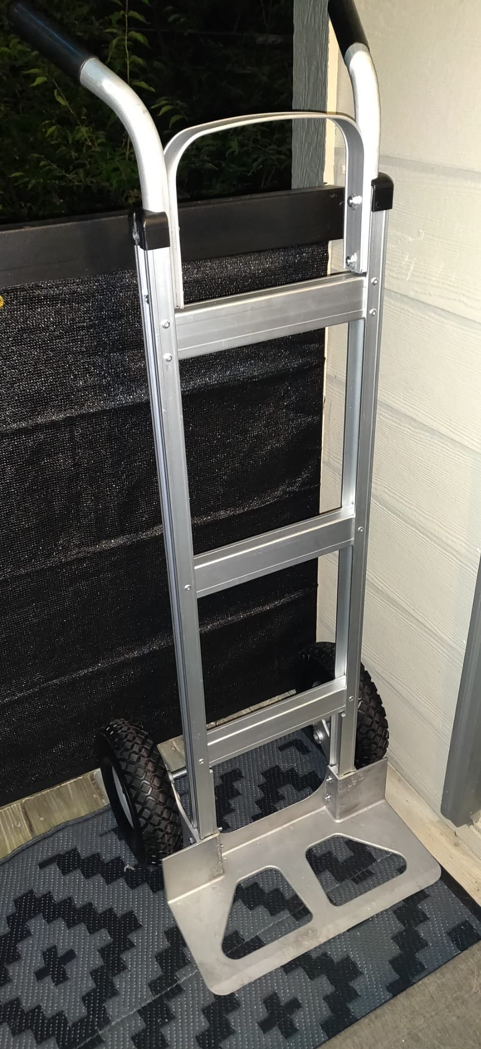Suzhi Foldable Hand Truck Moving Dolly Cart with 4 Wheels, 500 Lbs Load, 2 Straps, Pre-Assembled, Save Room, Easy Folding Dolly for Furniture, Appliances, Boxes, Warehouse & Office Transport customer photo 1