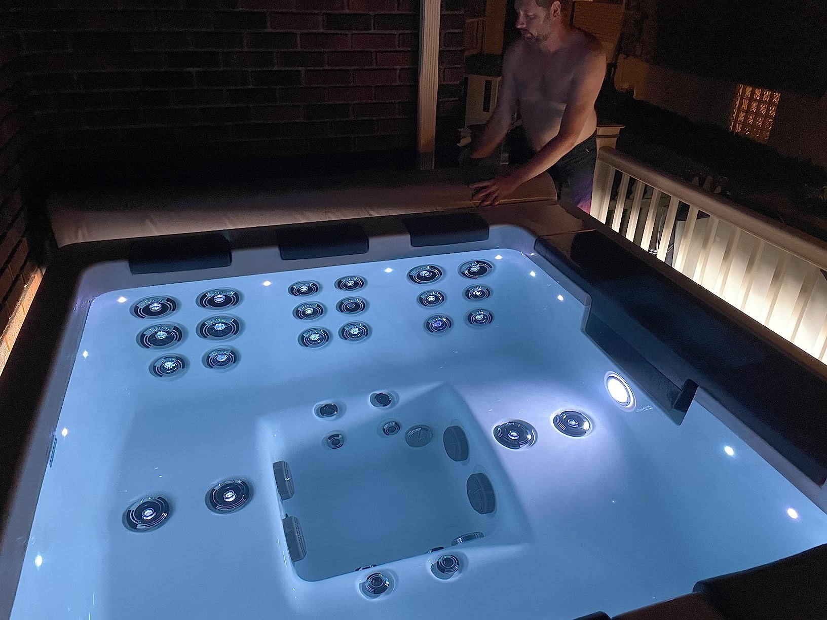 Comfort Hot Tubs - 6 Person Luxury Outdoor Portable Spa - 44 Jets - Above Ground Hot Tub customer photo 1