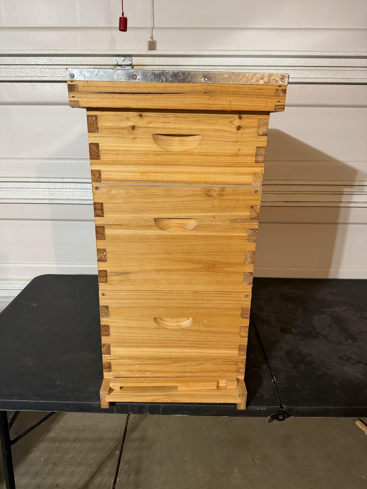 Honey Lake 8-Frame Langstroth Beehive Starter Kit, Beeswax-Coated Hive Boxes with 2 Deep Brood Boxes & 1 Medium Super, Includes Wooden Frames & Waxed Foundations, Complete Beekeeping Kit for Beginners customer photo 2