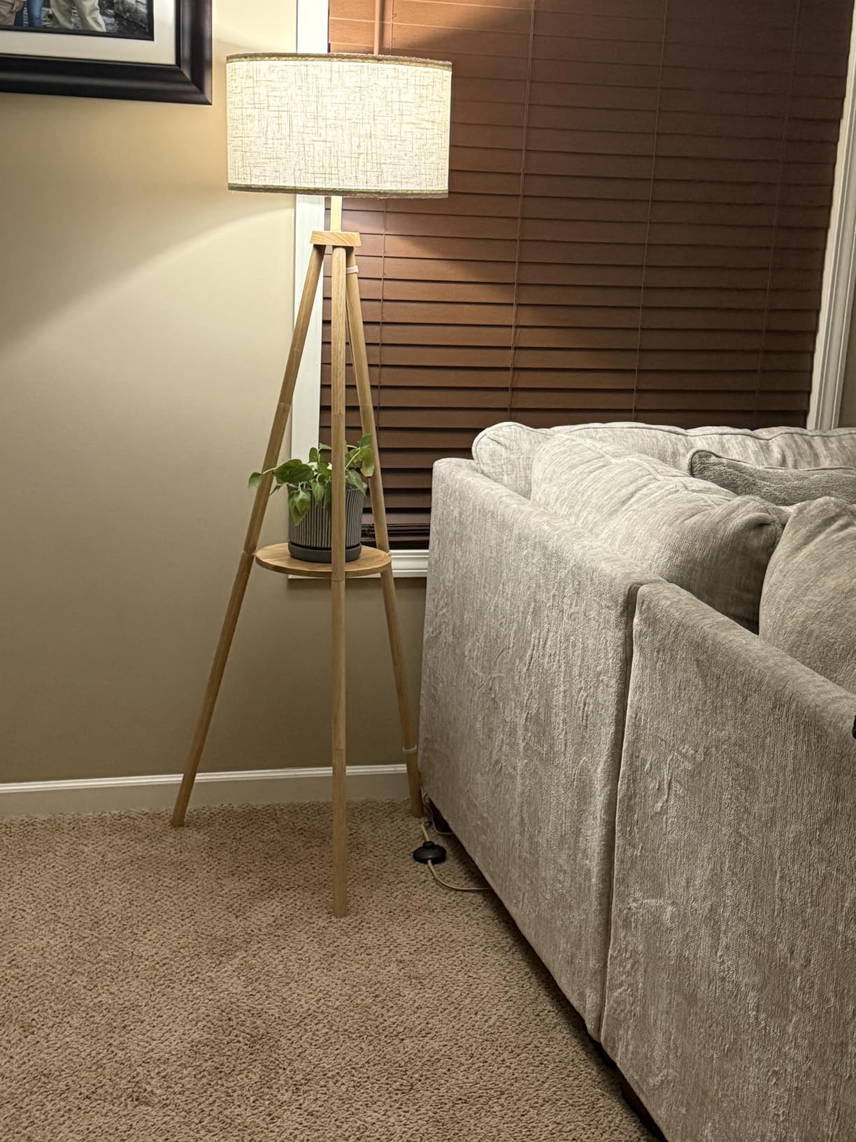 OUTON Wood Tripod Floor Lamp with Shelves, Mid Century Floor Lamp with Remote Control, 4 Color Temperature, LED Modern Dimmable Standing Lamp with Beige Linen Shade for Living Room, Bedroom, Office customer photo 2