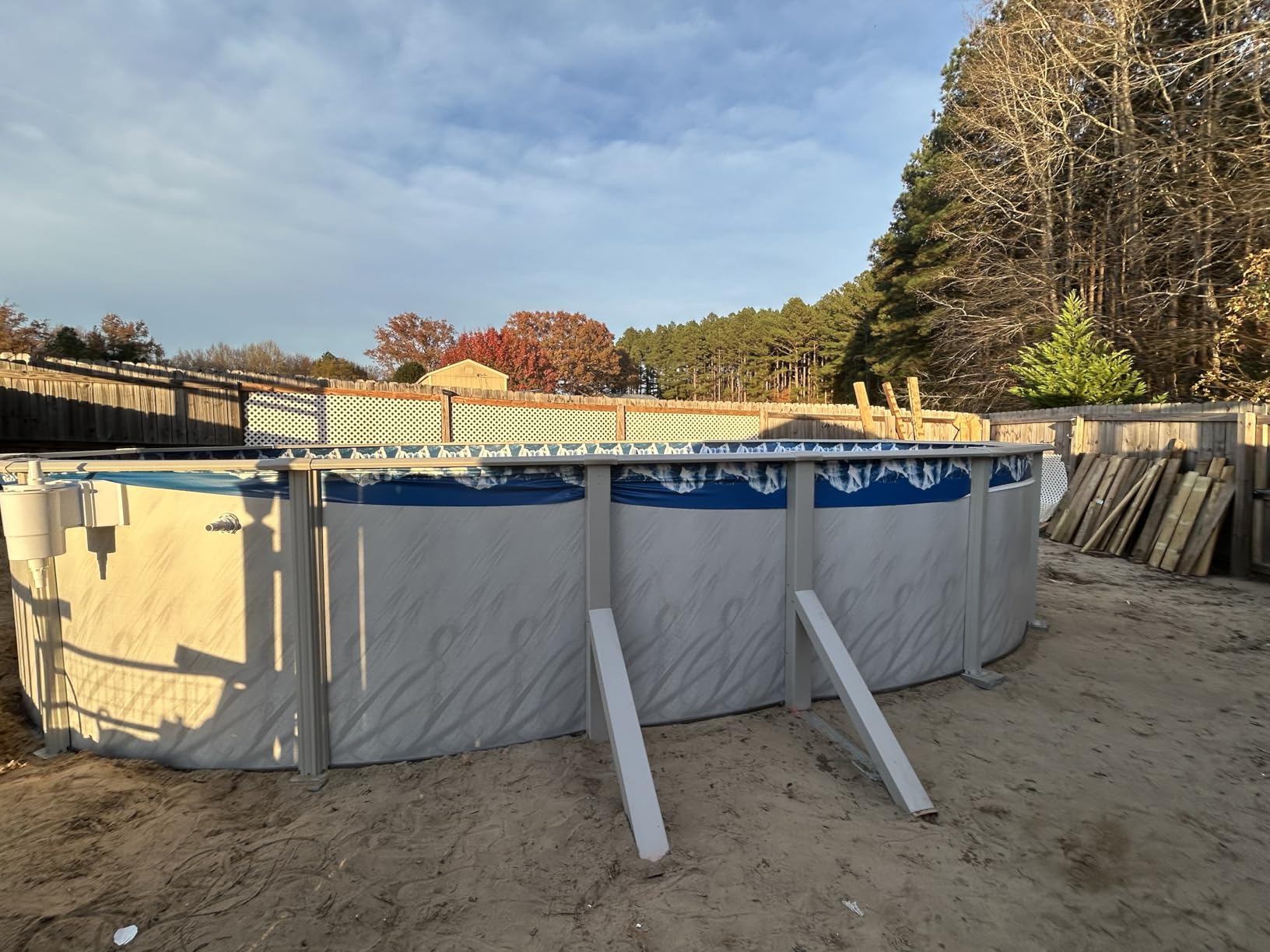 Lake Effect Pools 'Bermuda' 24 ft Round Above Ground Swimming Pool | 48 Inch Walls | 6