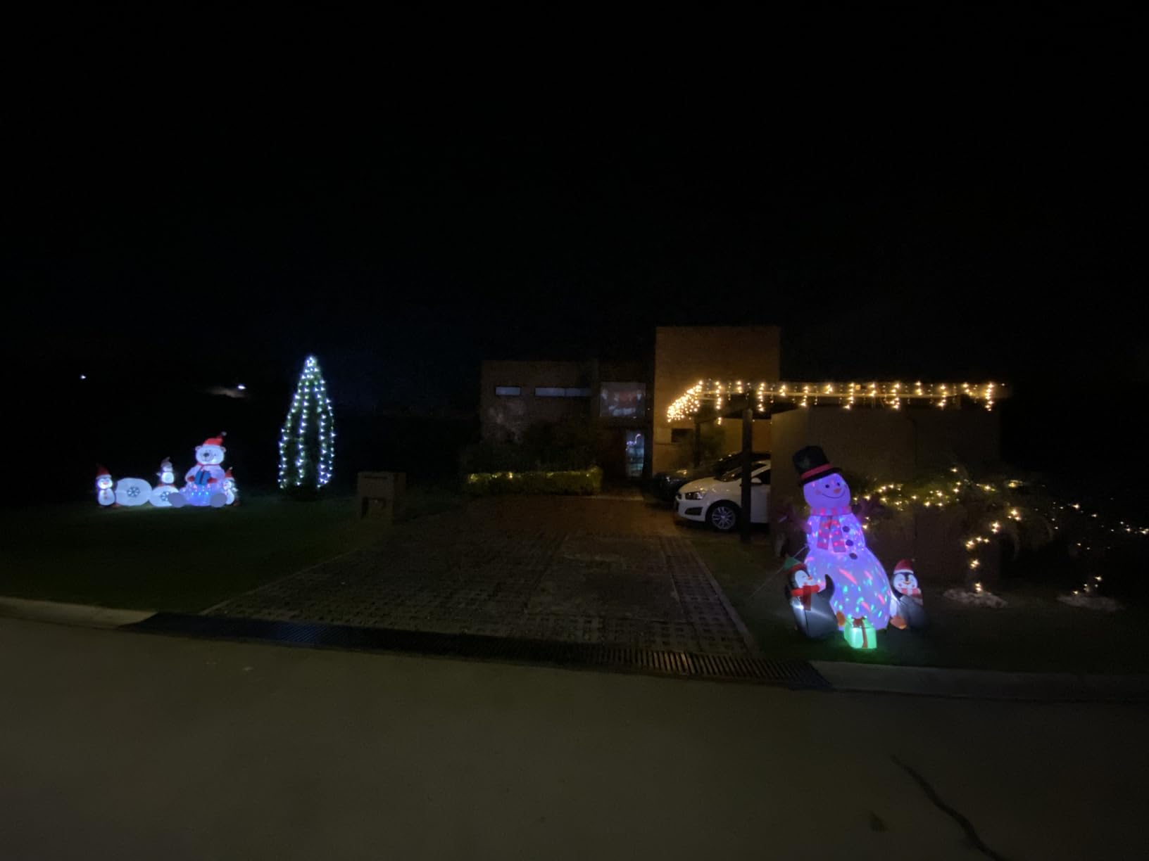 10ft Christmas Inflatable Outdoor Decoration Inflatable Yard Decoration Inflatable Santa Claus and Snowman Arch Decoration Built-in LED Lights for Christmas Holiday Party, Garden Decoration customer photo 1