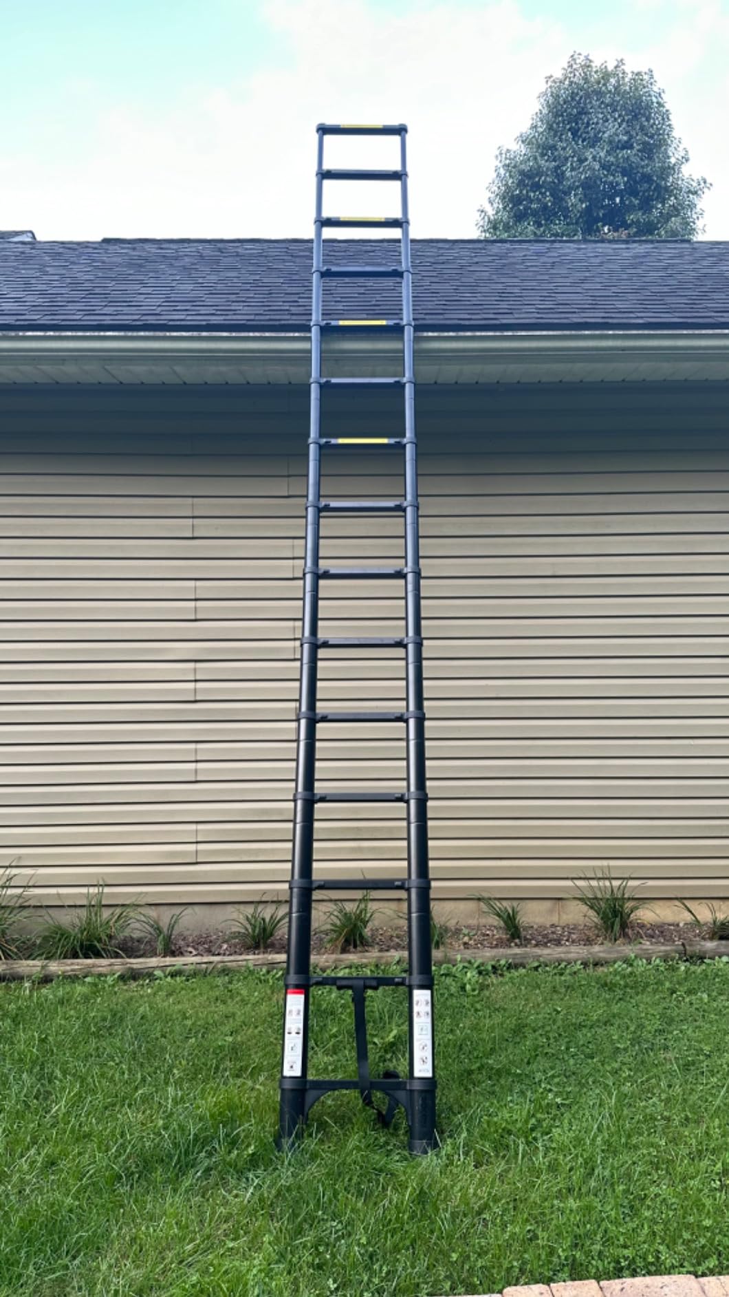 BOCOM 14.5 FT Aluminum Telescoping Ladder, Lightweight Multi-Purpose Collapsible Extension with 2 Triangle Stabilizers, Heavy Duty 330 lbs Max Capacity, Ideal for Home, RV, and Outdoor Work customer photo 2