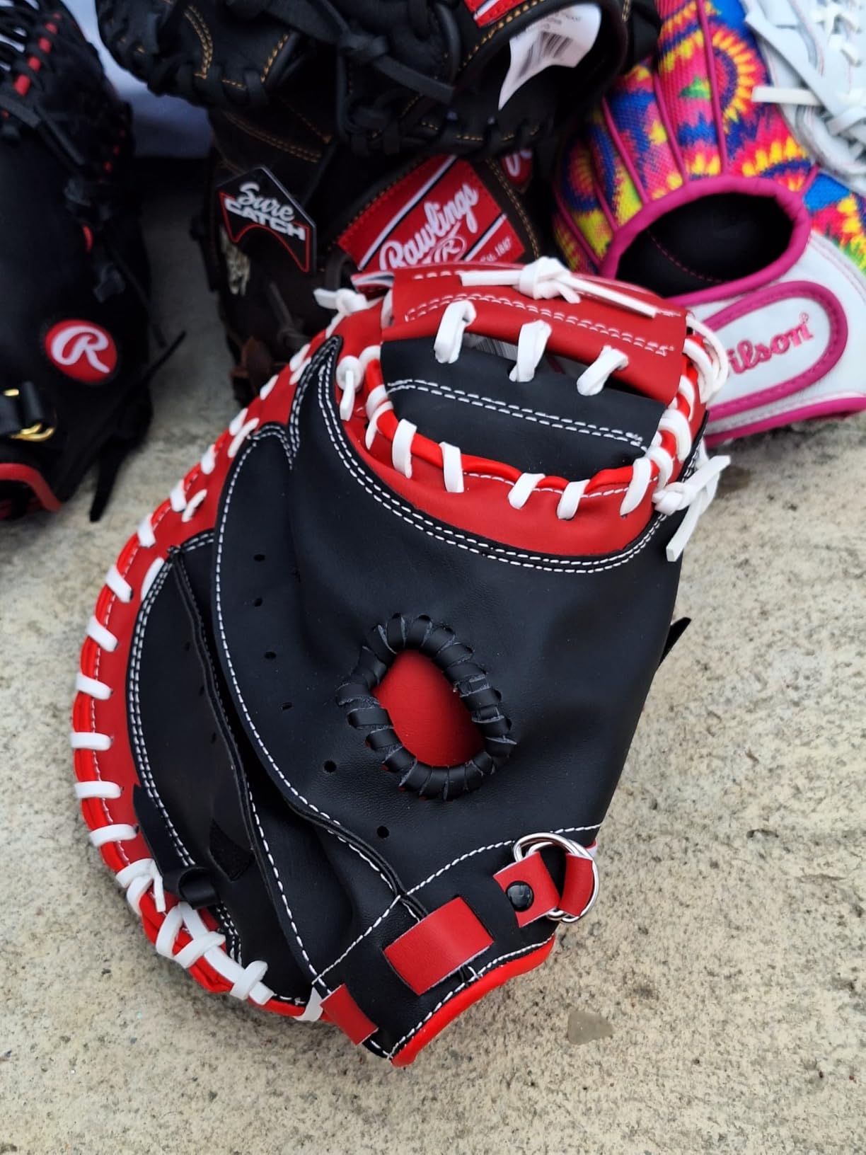 Gracfulcub Baseball Catcher Glove,Right Hand Throw, Baseball and Softball Catcher's Mitt for Kid Youth Aldult customer photo 2