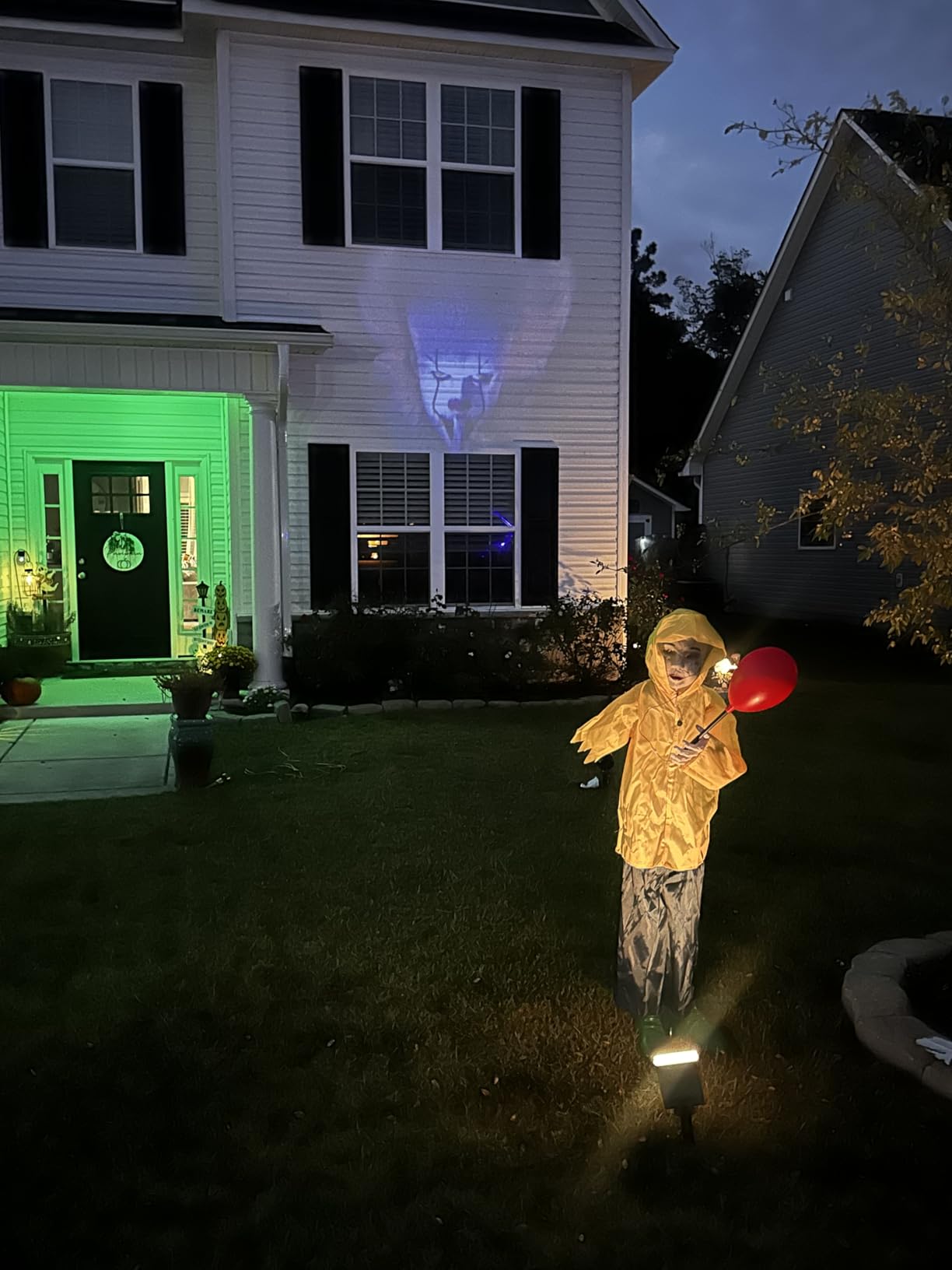 Halloween Decorations Outdoor - 4 Ft Life Size Animatronics Prop | Glowing Balloon Sound-Activated Sensor Scary Decor for Home Party Indoor Outside Garden Lawn Grave Yard customer photo 2