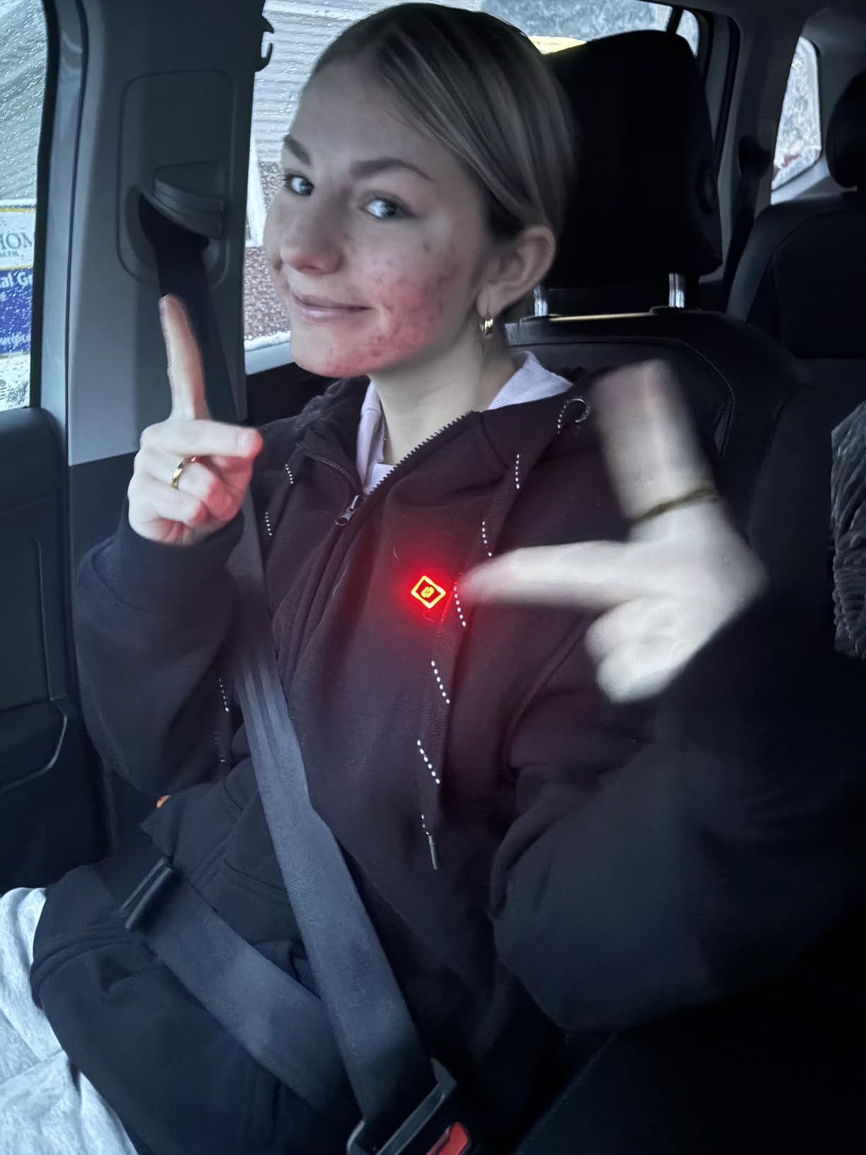 Hennchee Heated Hoodies with 5V 12000mAh Power Bank customer photo 1